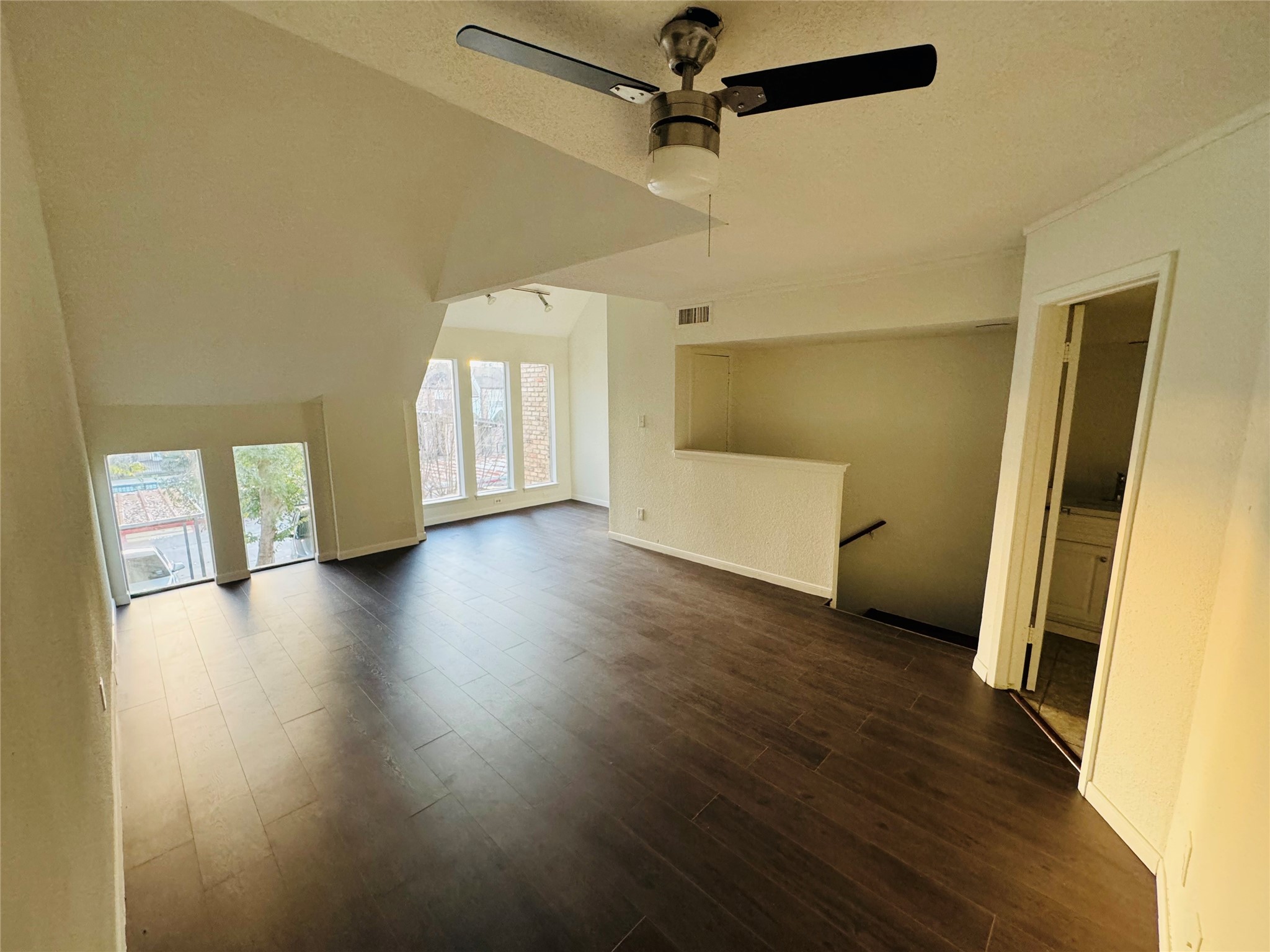 17210 Imperial Valley Drive 61 Property Photo 12