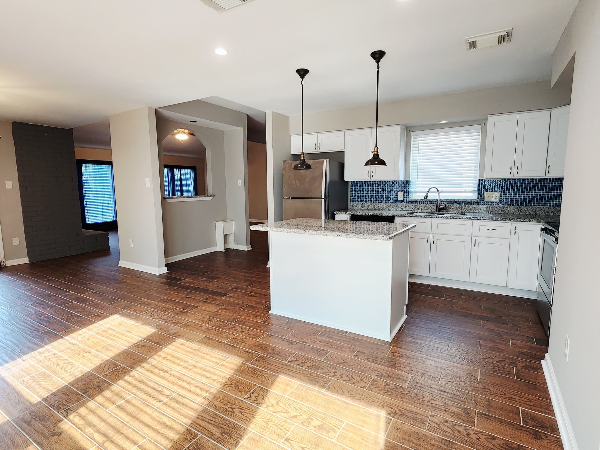 15506 Pine Mountain Drive Property Photo 5