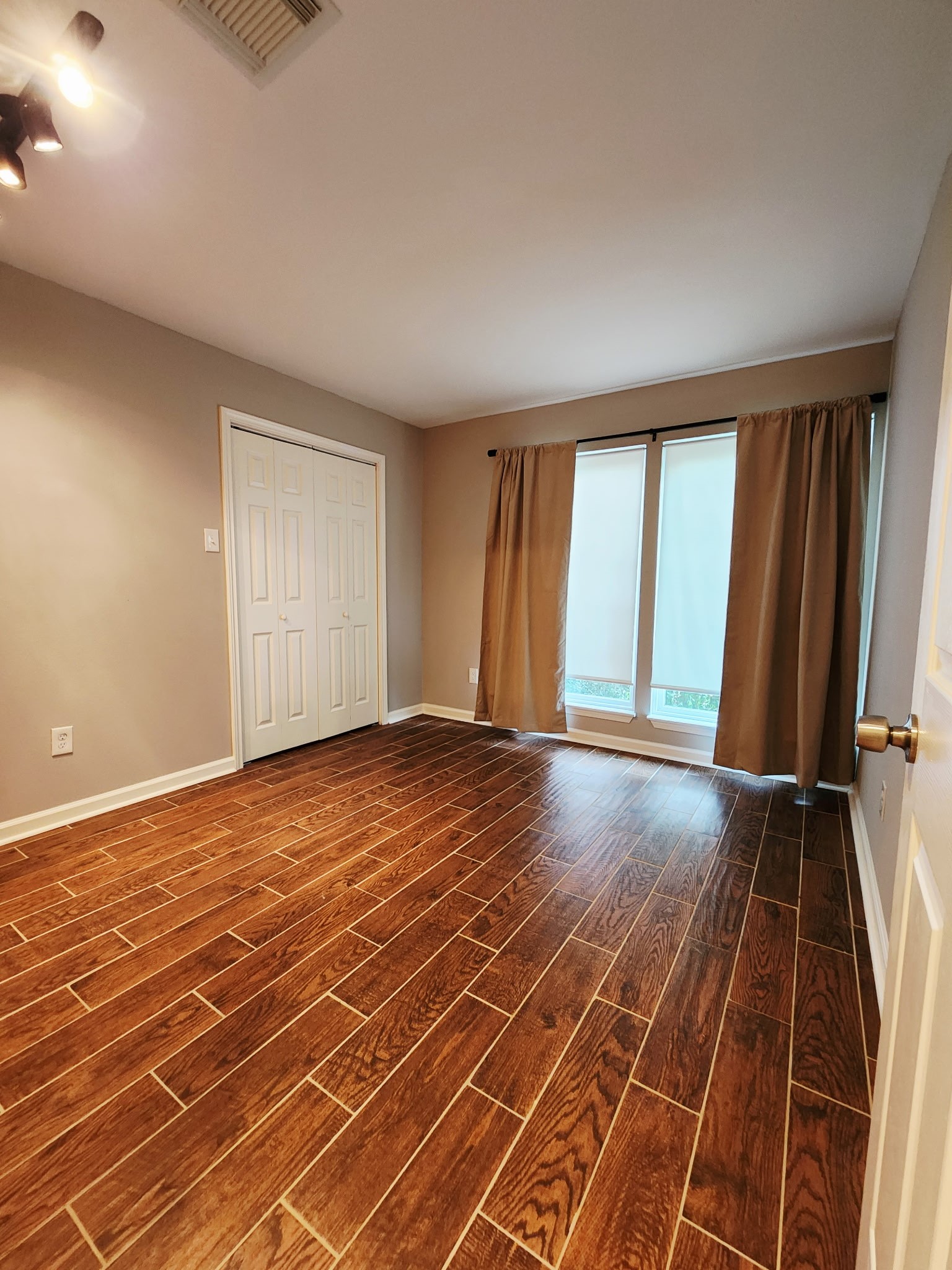 15506 Pine Mountain Drive Property Photo 6