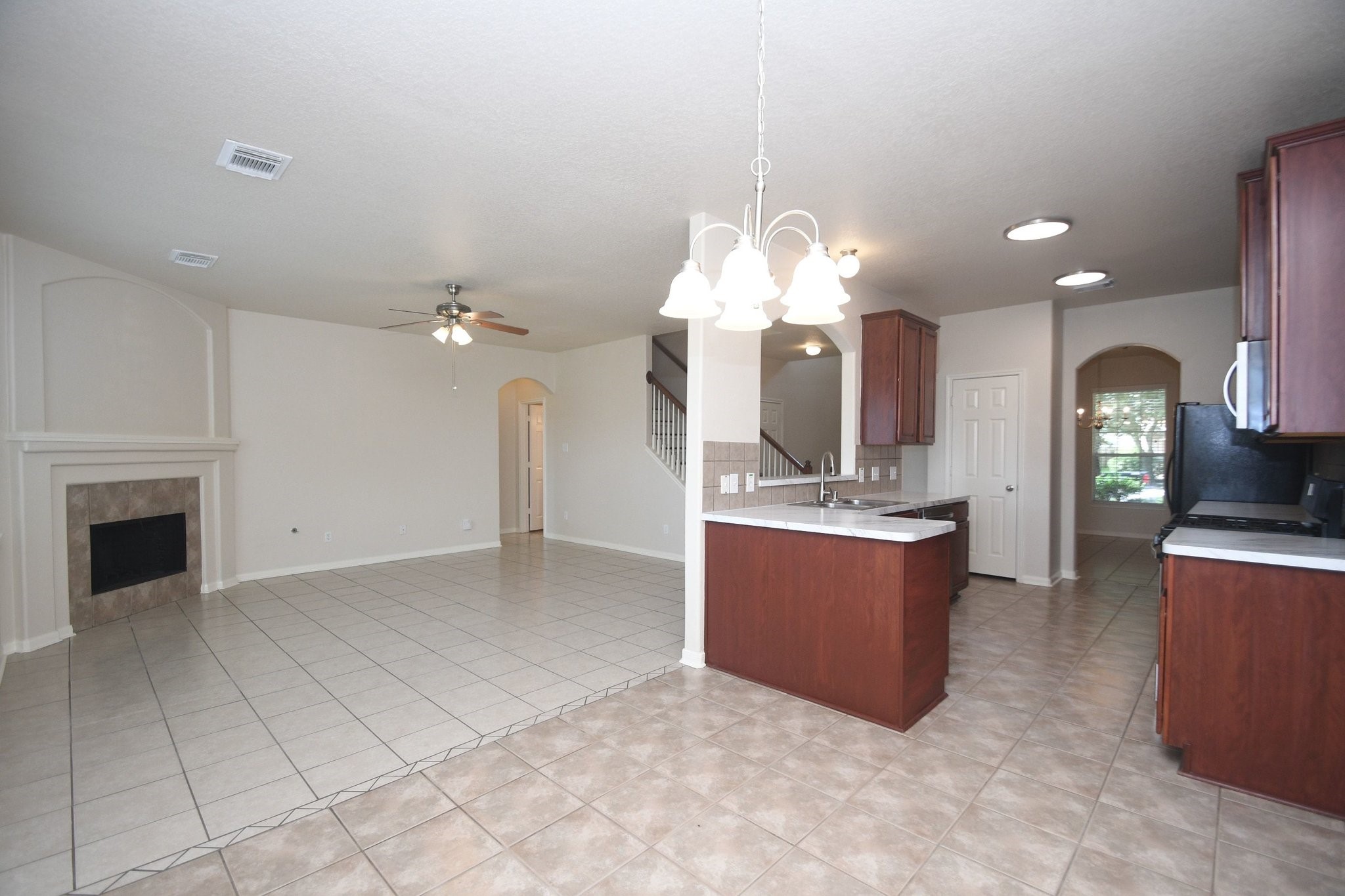13111 Rippling Creek Lane Property Photo 7