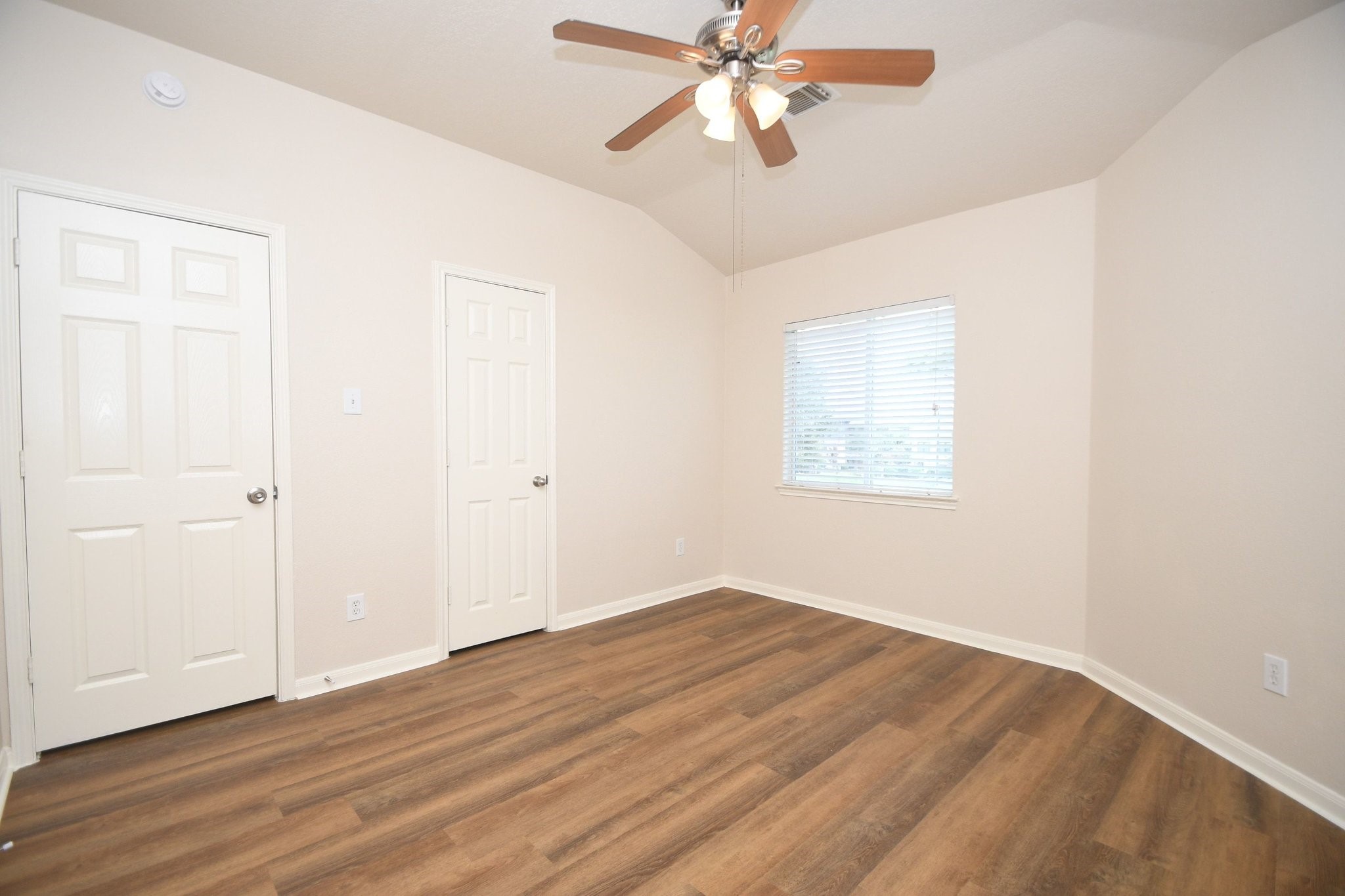 13111 Rippling Creek Lane Property Photo 15