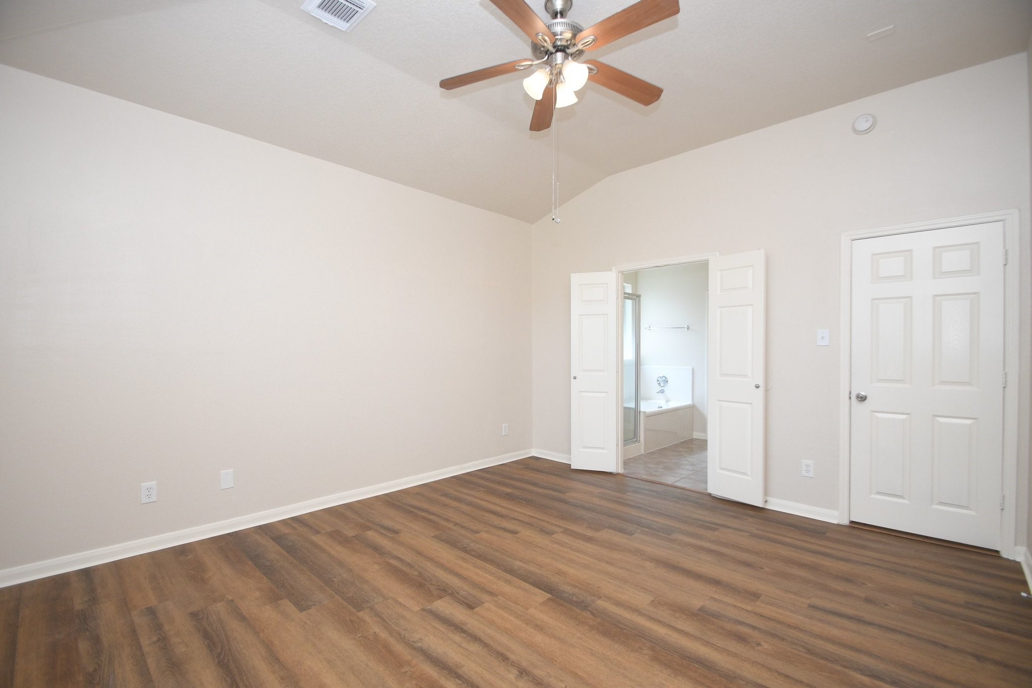 13111 Rippling Creek Lane Property Photo 18