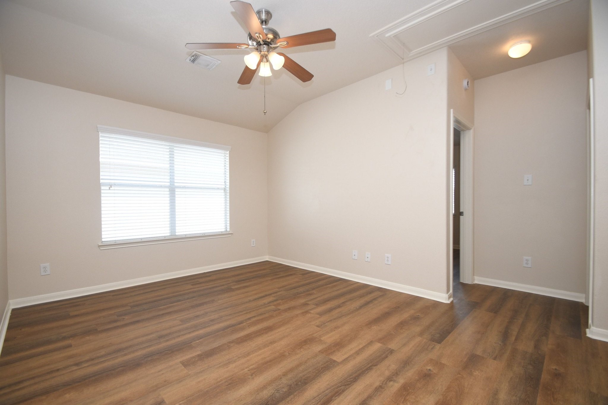 13111 Rippling Creek Lane Property Photo 21