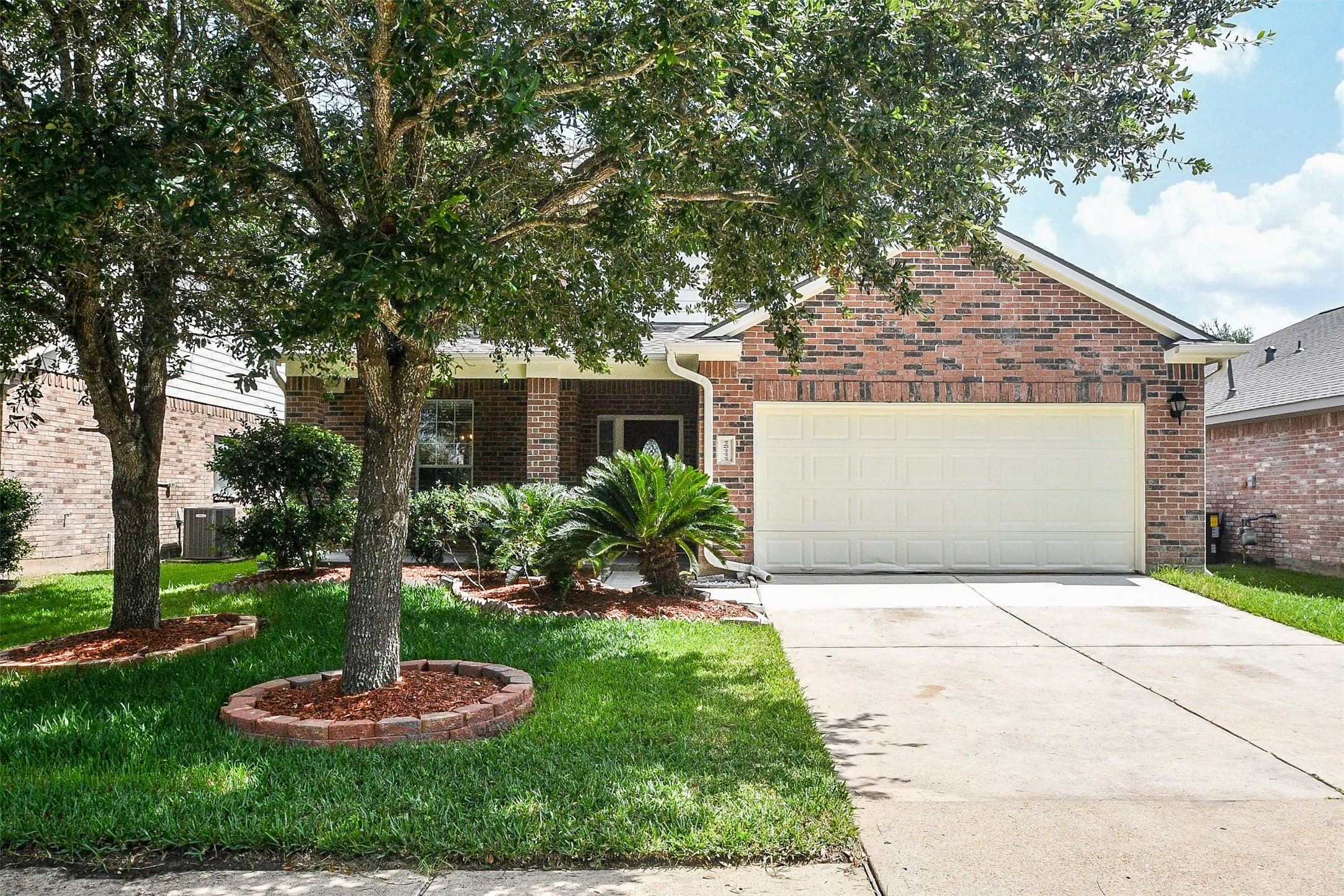 13111 Rippling Creek Lane Property Photo 24