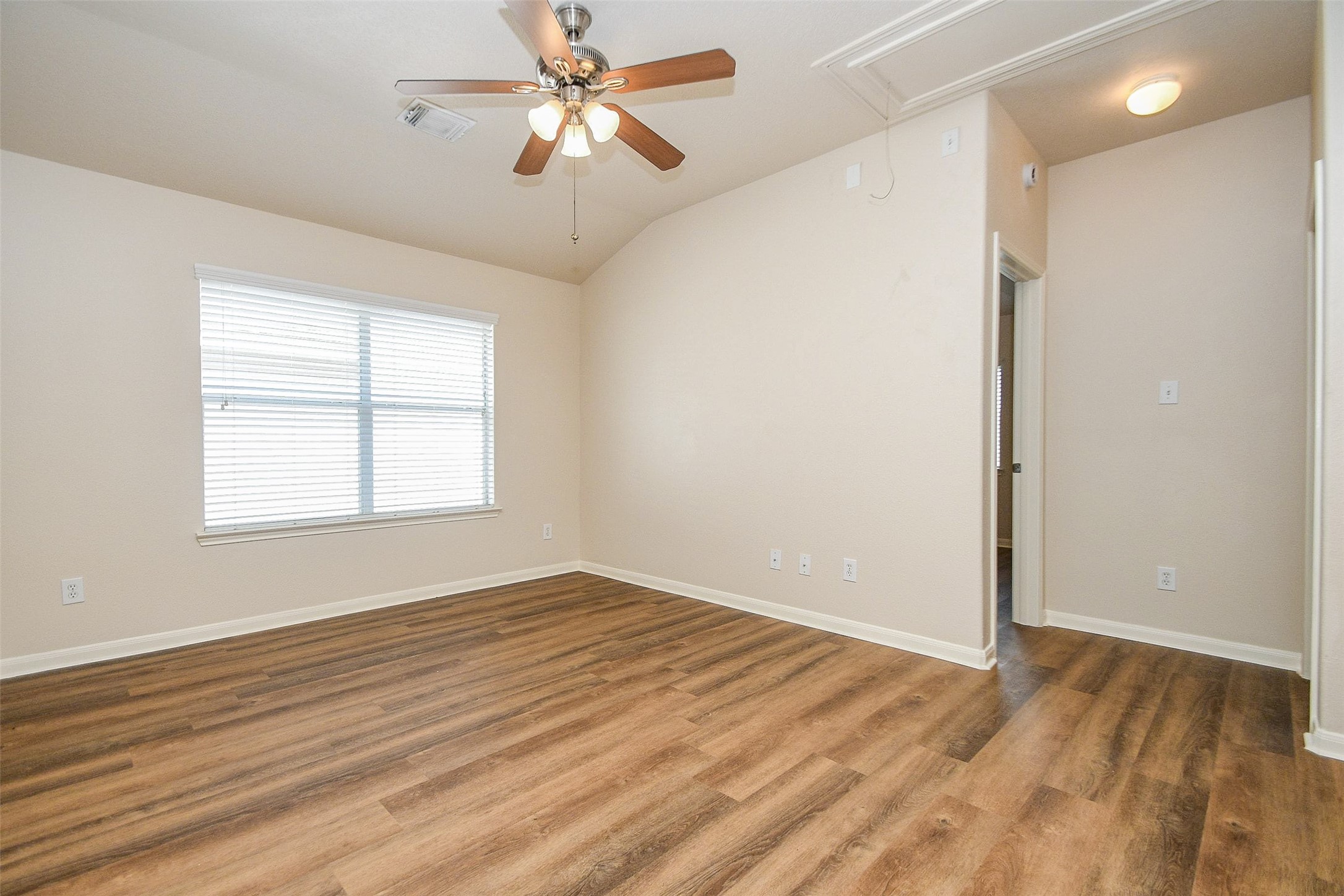 13111 Rippling Creek Lane Property Photo 38