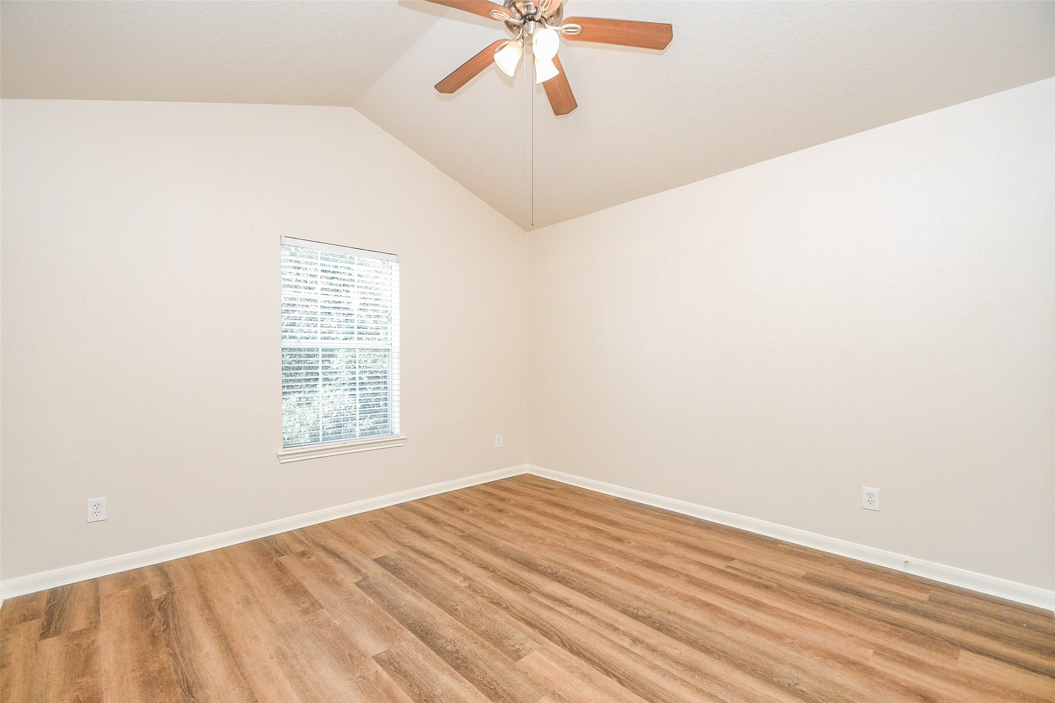 13111 Rippling Creek Lane Property Photo 40