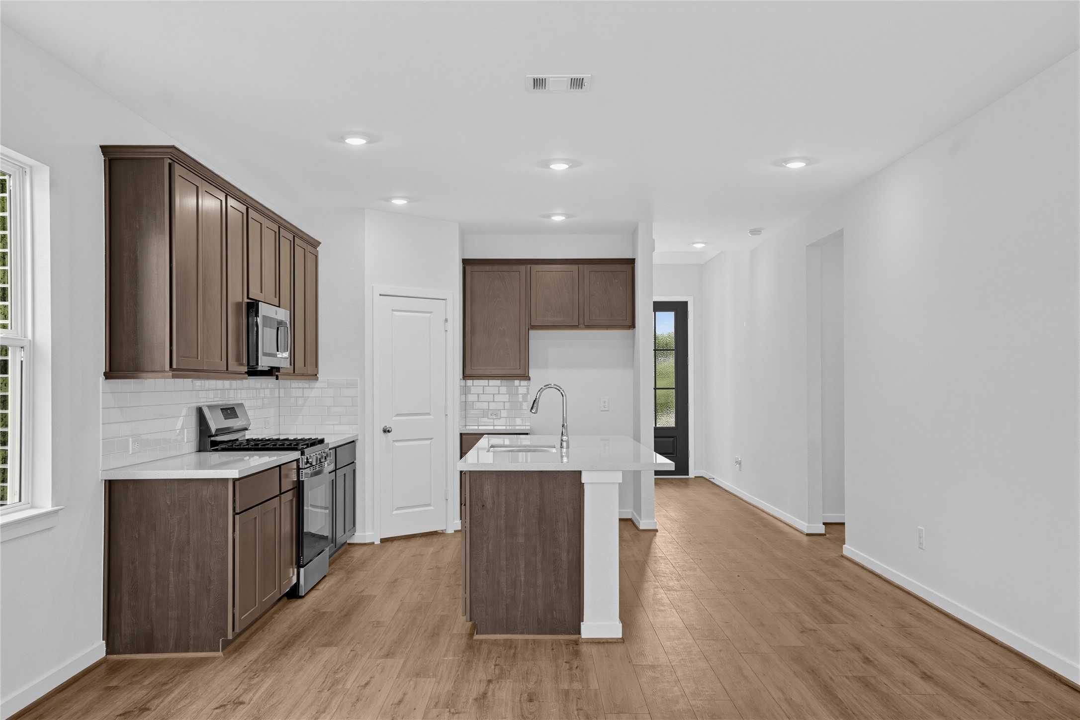 9627 Akashi Run Drive Property Photo 6