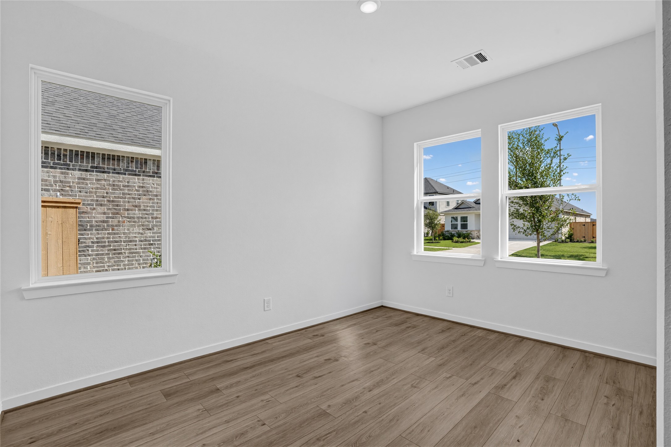 9627 Akashi Run Drive Property Photo 8