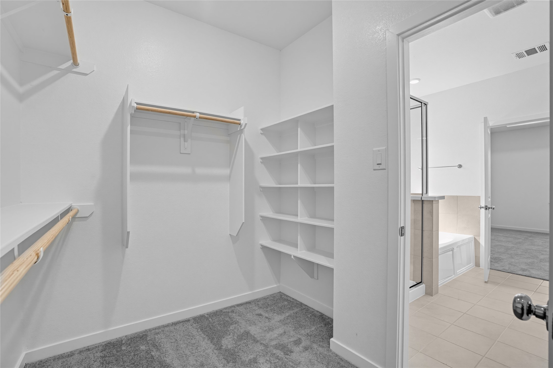 9627 Akashi Run Drive Property Photo 9
