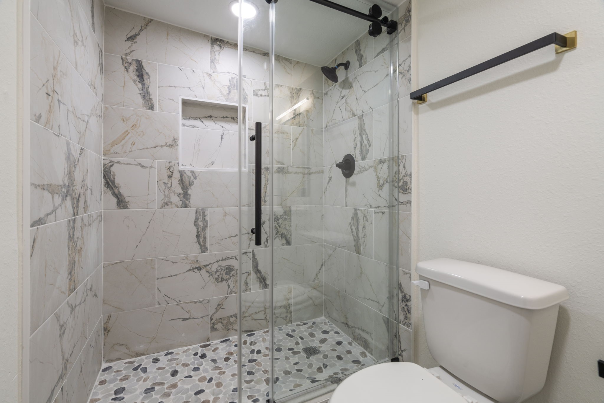 2817 Winbern Street Property Photo 8