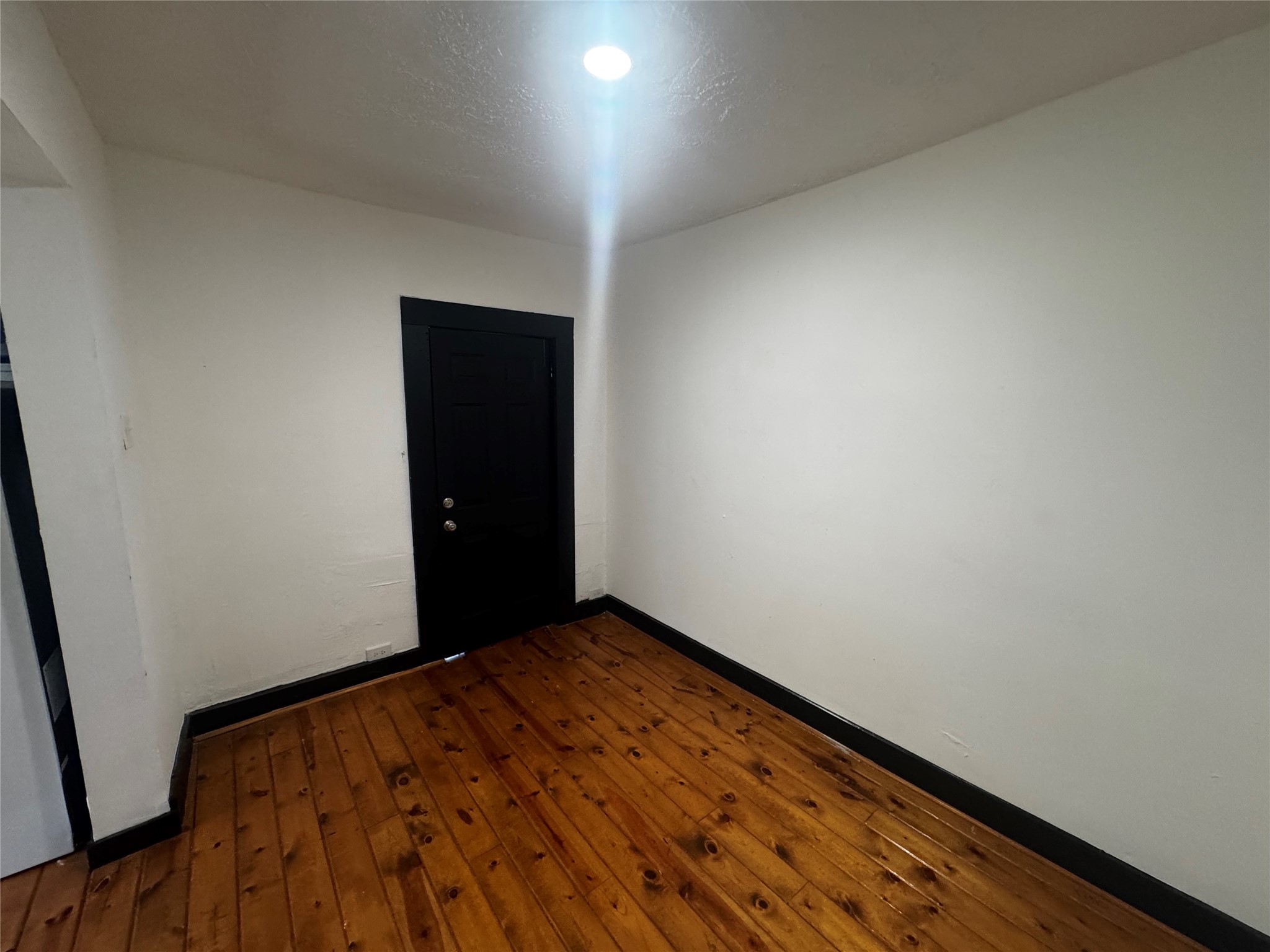 1504 Luzon Street A Property Photo 6