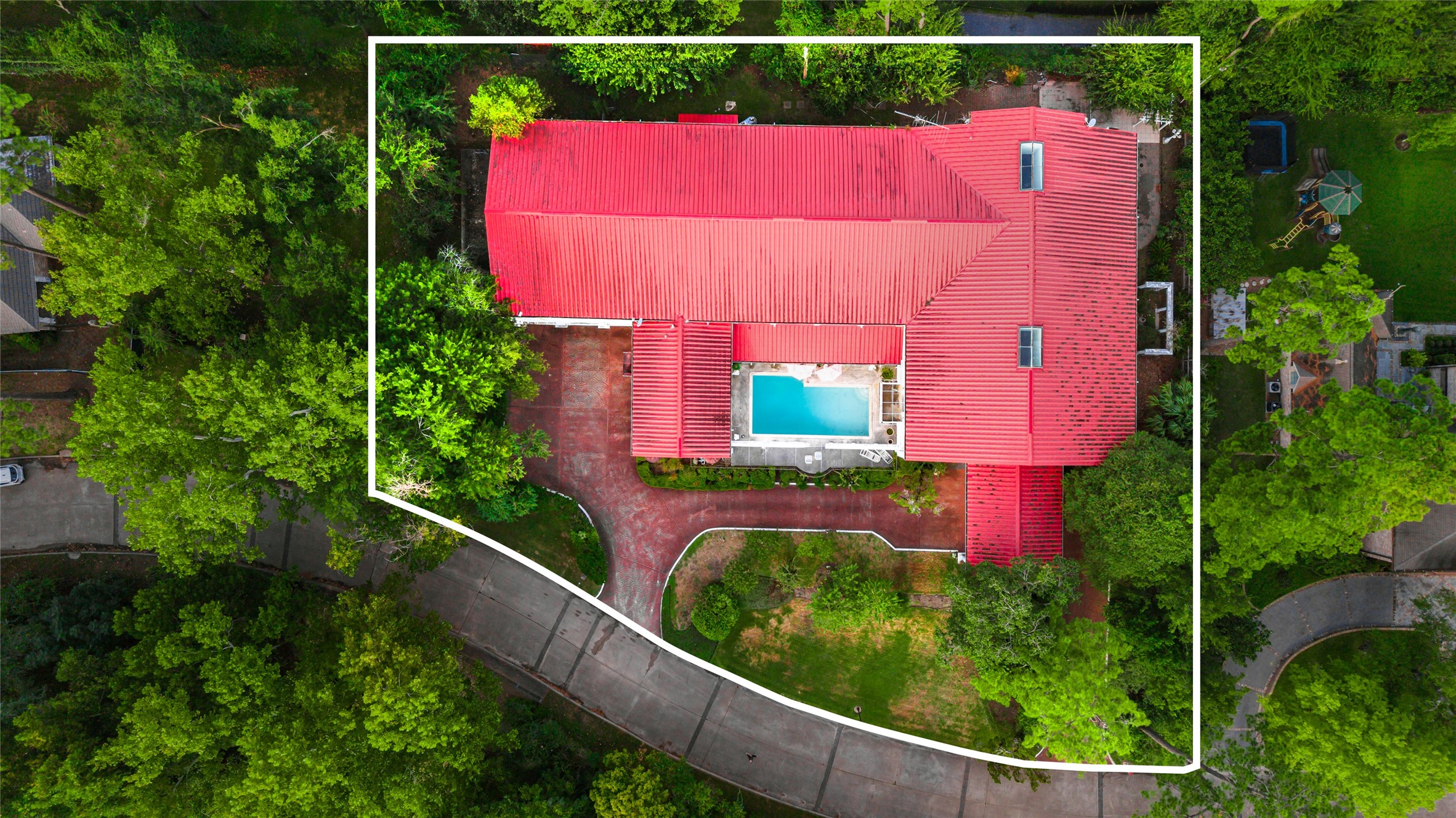 6 Farnham Park Drive Property Photo 1