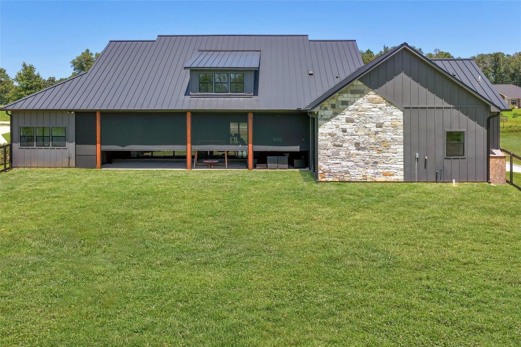 150 Quiet Springs Trail Property Photo 39
