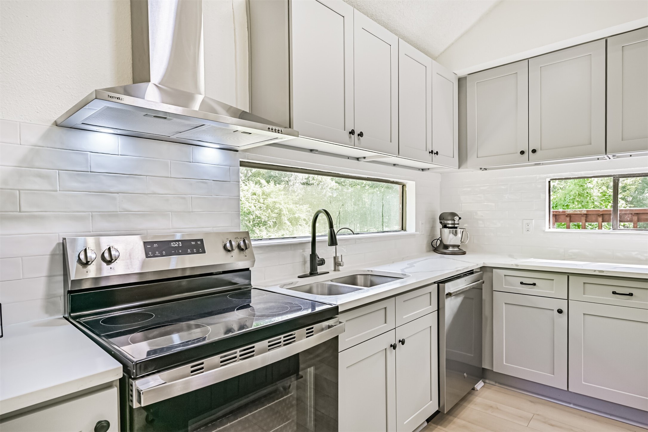 7445 Cobbs Oak Lane Property Photo 13