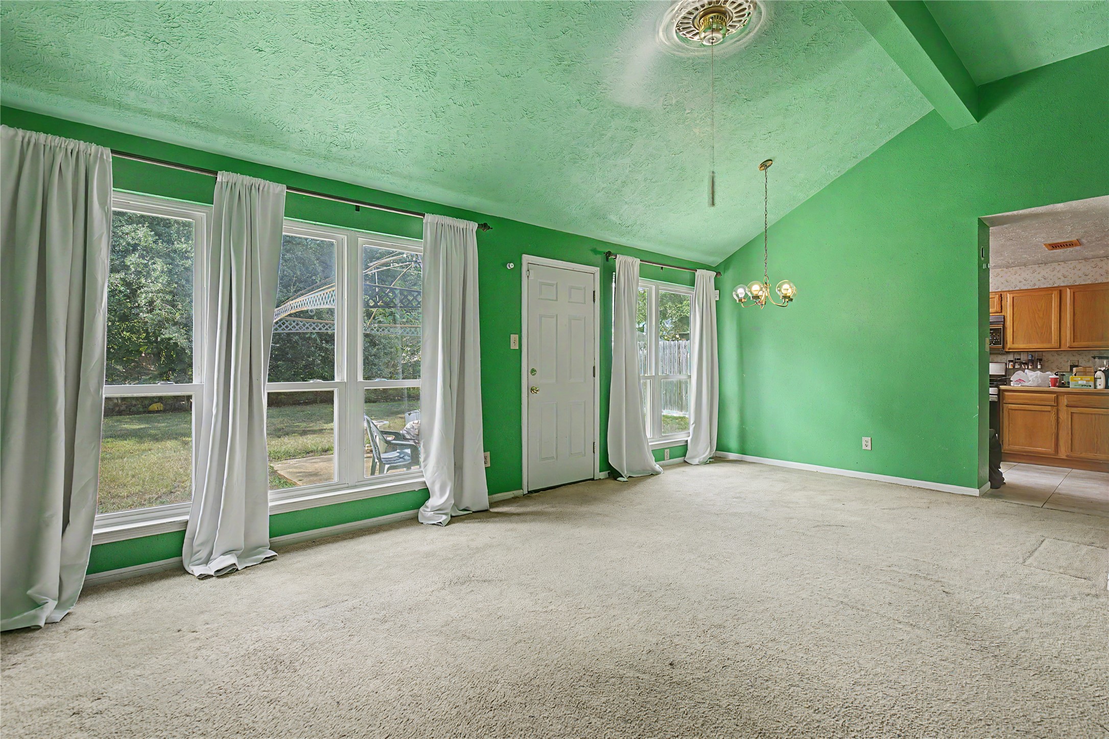 19319 Indian Grass Drive Property Photo 4