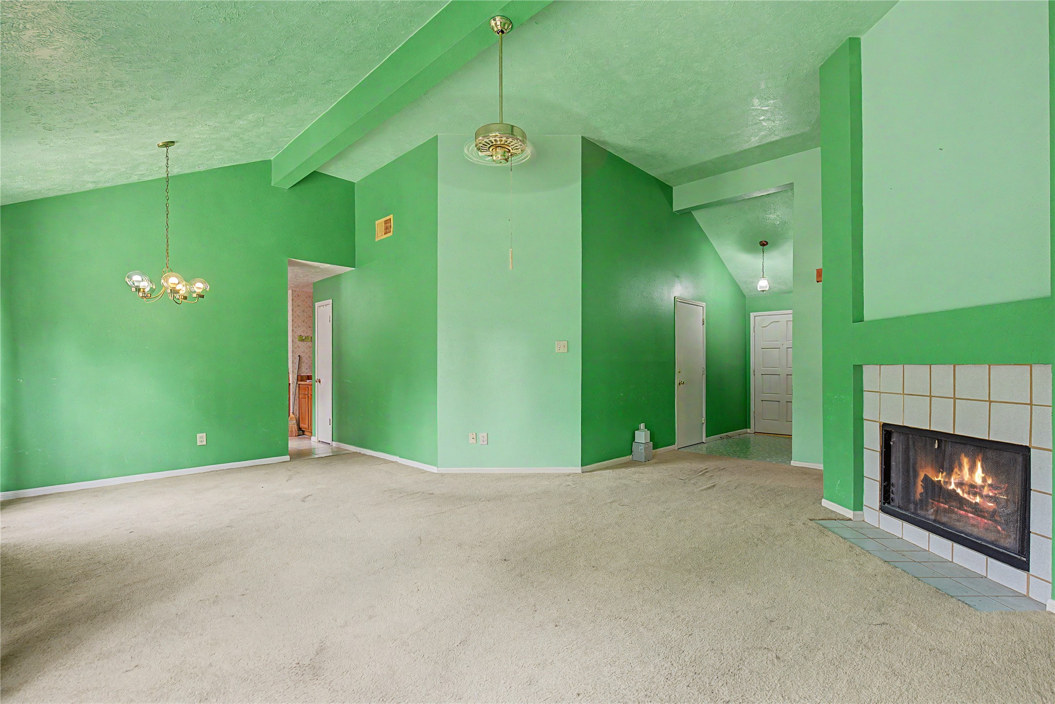 19319 Indian Grass Drive Property Photo 5