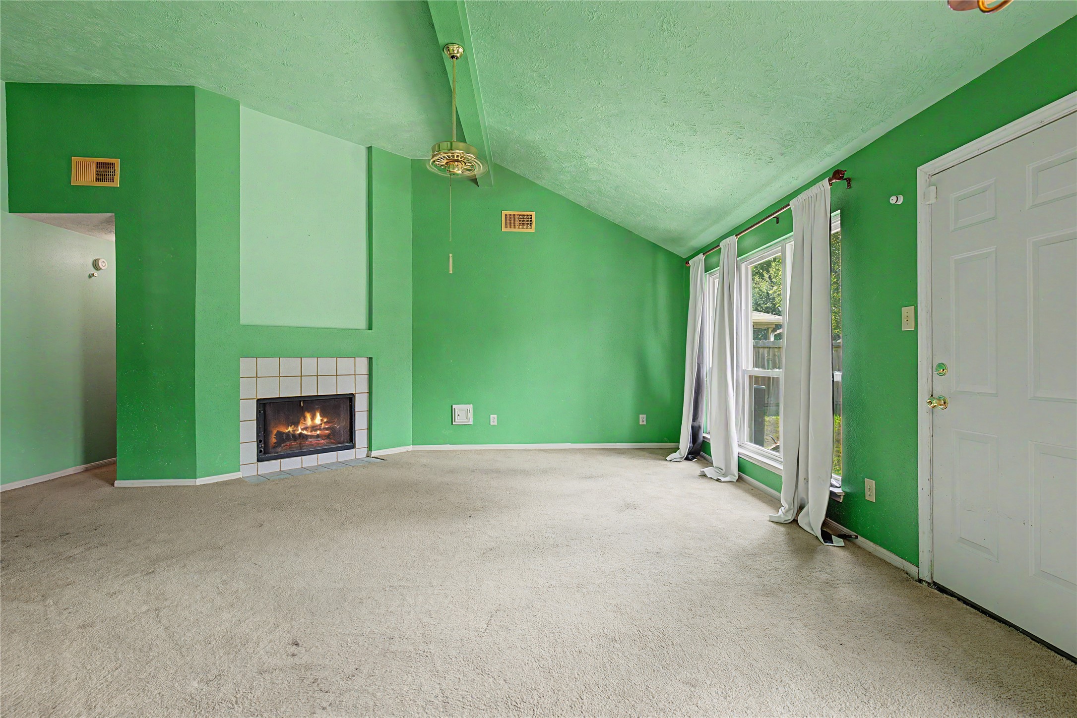 19319 Indian Grass Drive Property Photo 8