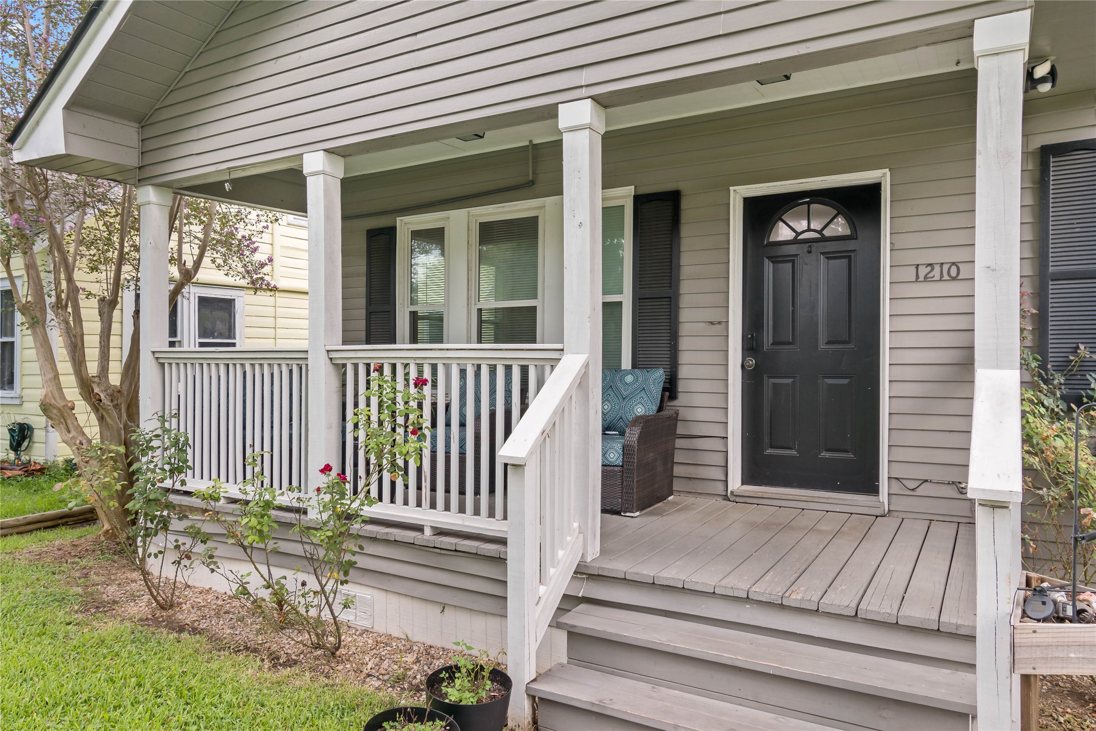 1210 W Broad Street Property Photo 2