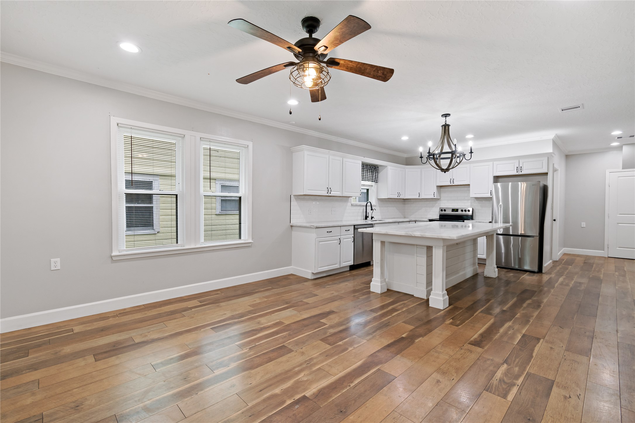 1210 W Broad Street Property Photo 16