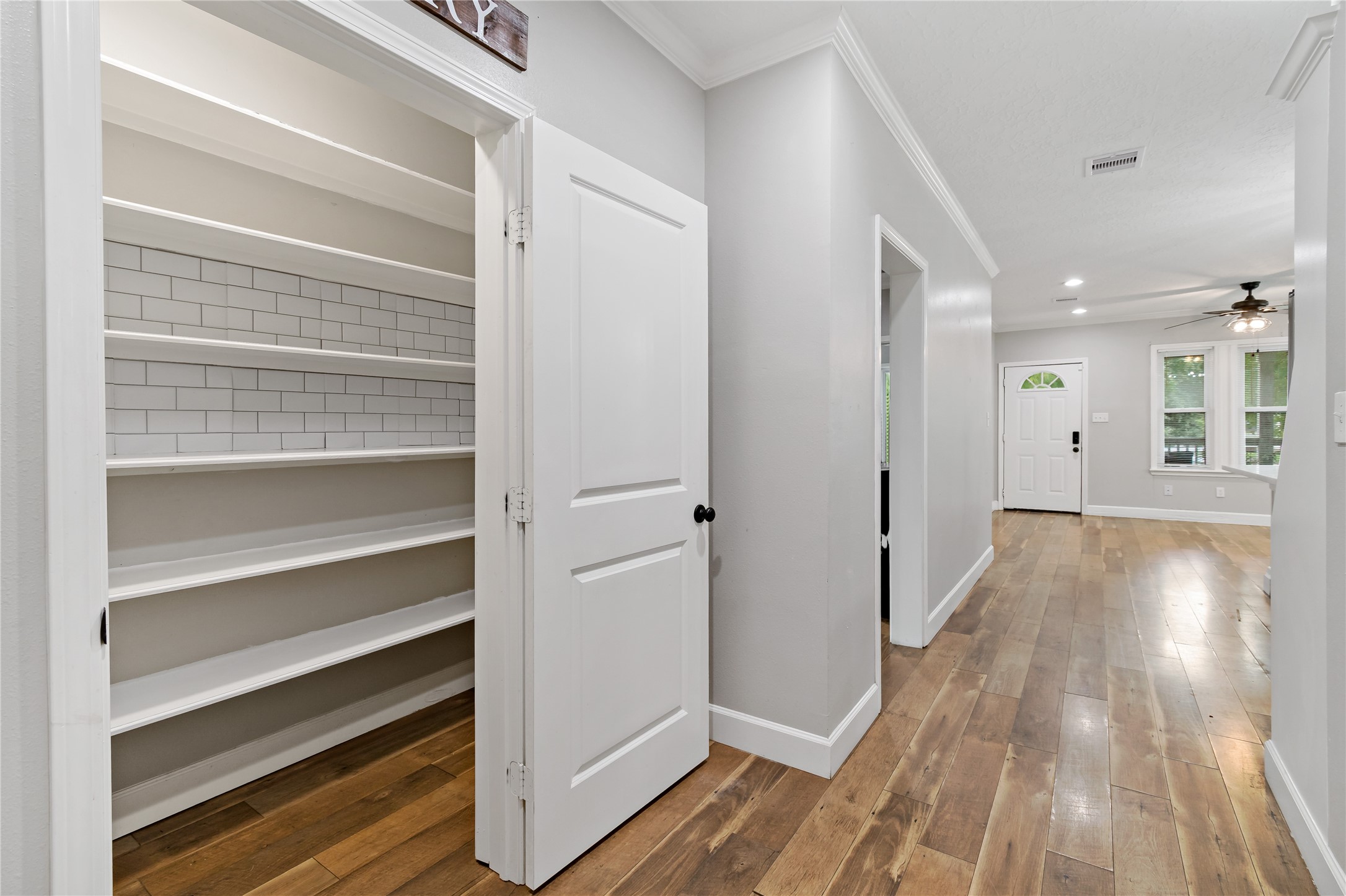 1210 W Broad Street Property Photo 17