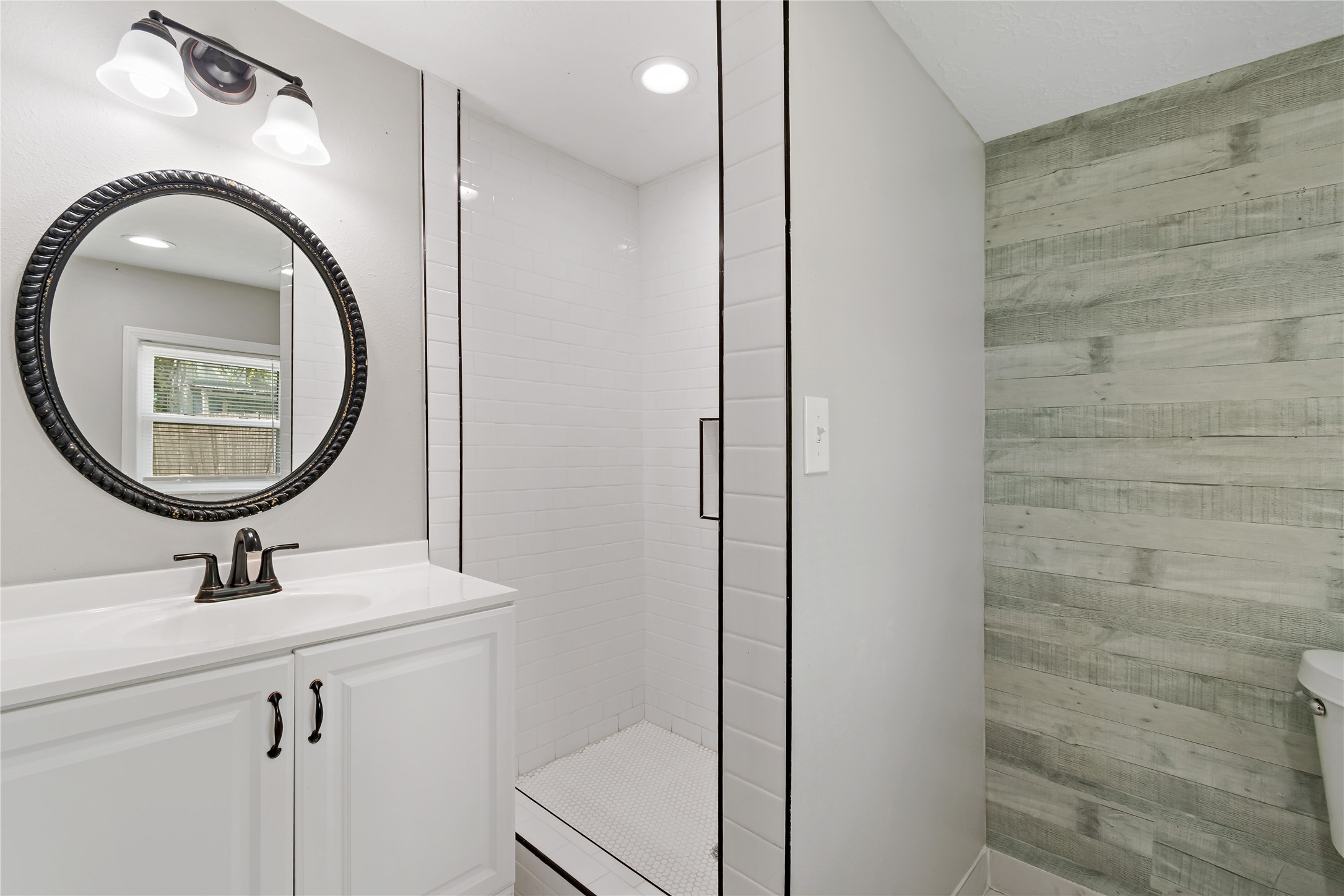 1210 W Broad Street Property Photo 20