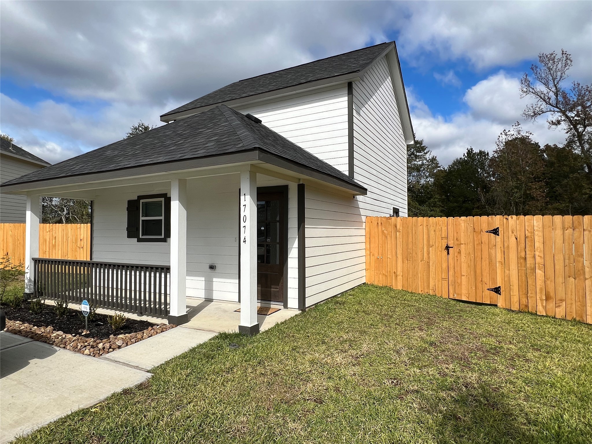 17074 Marie Village Drive Property Photo 1