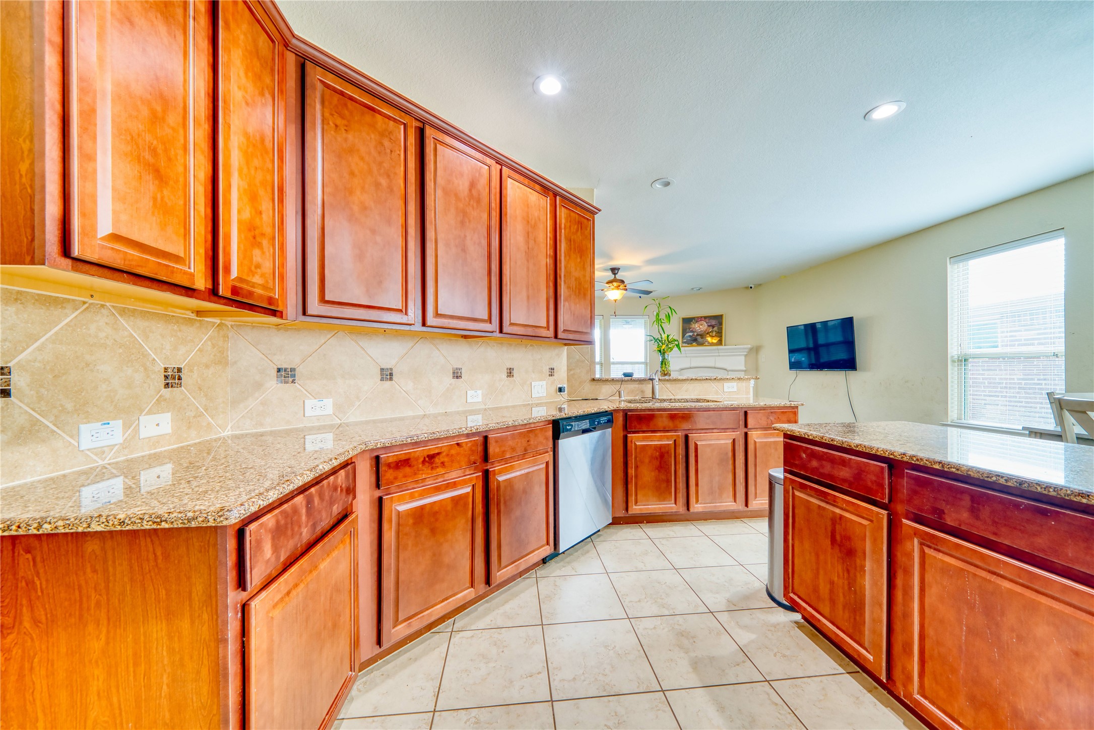 7310 Eastpoint Boulevard Property Photo 8