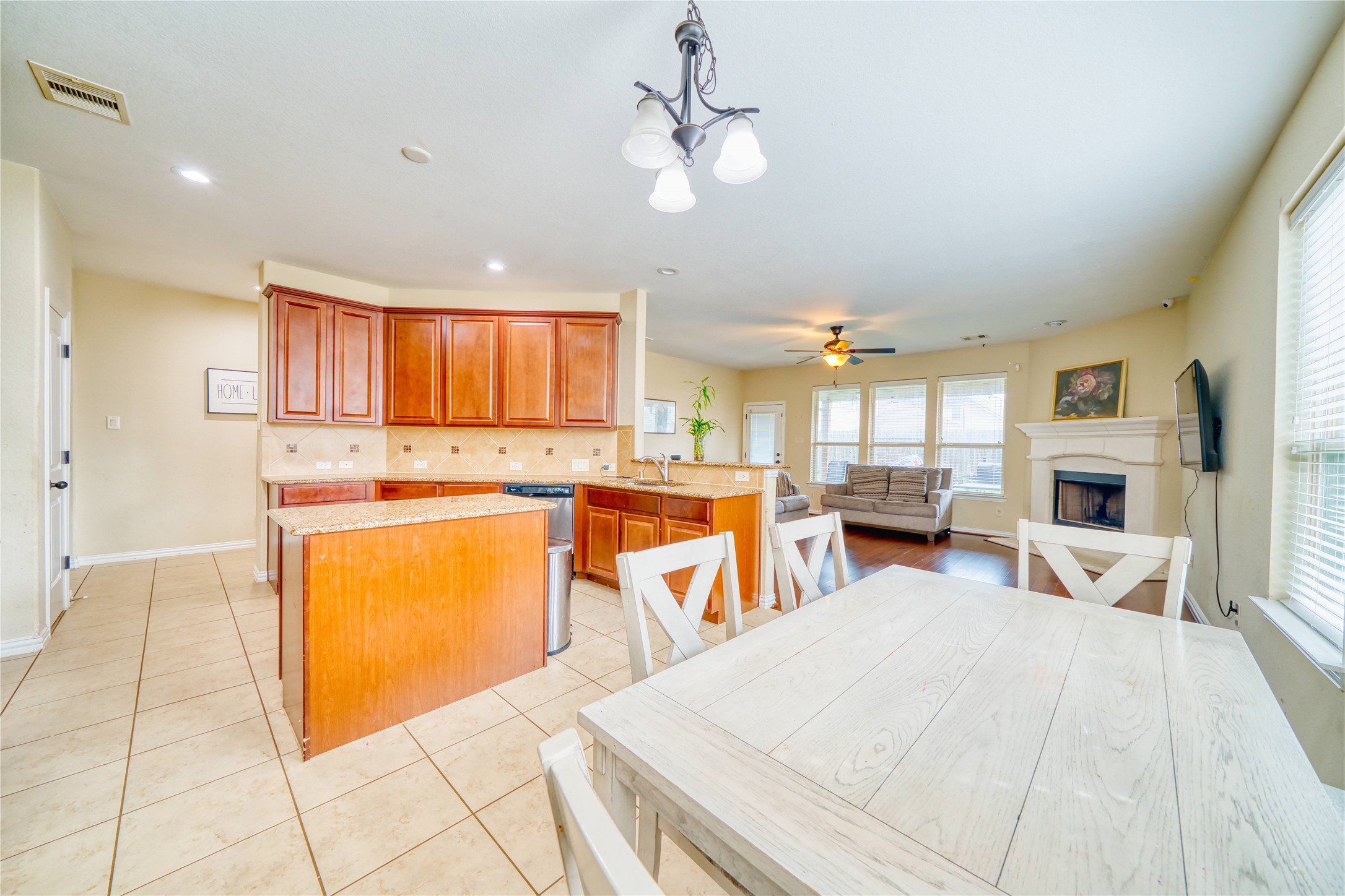 7310 Eastpoint Boulevard Property Photo 12