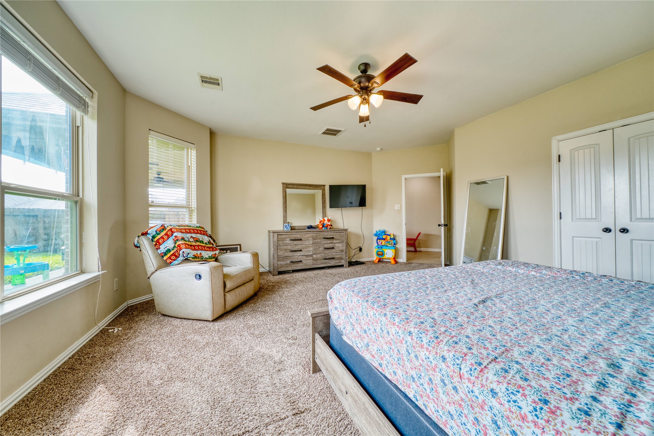7310 Eastpoint Boulevard Property Photo 18