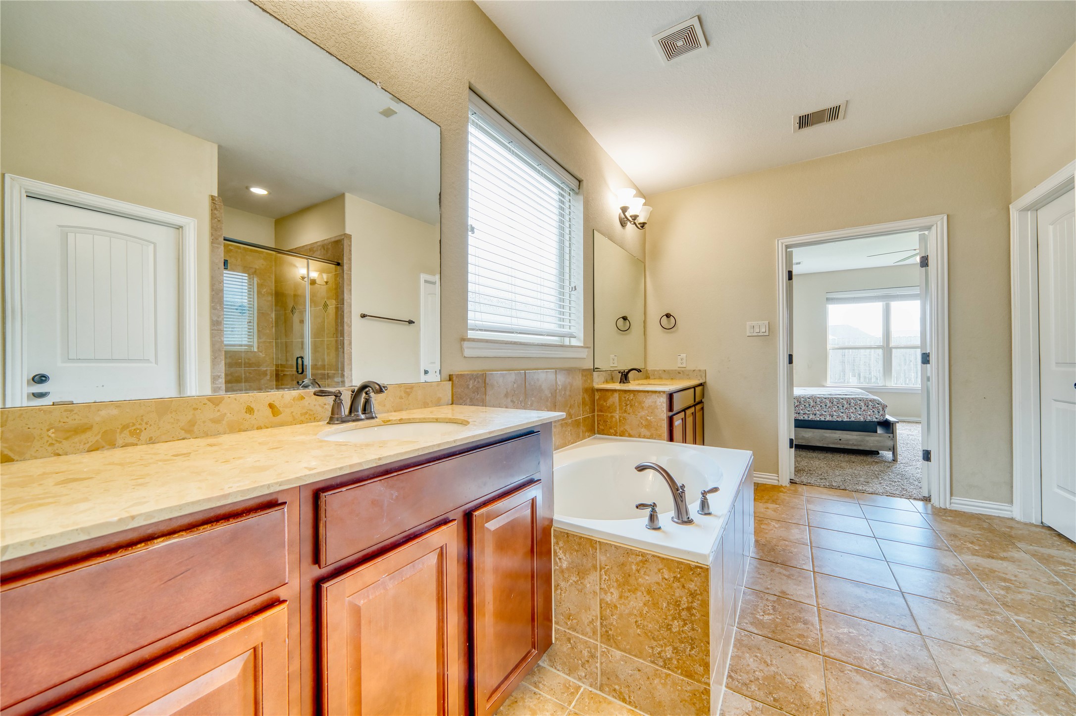 7310 Eastpoint Boulevard Property Photo 22