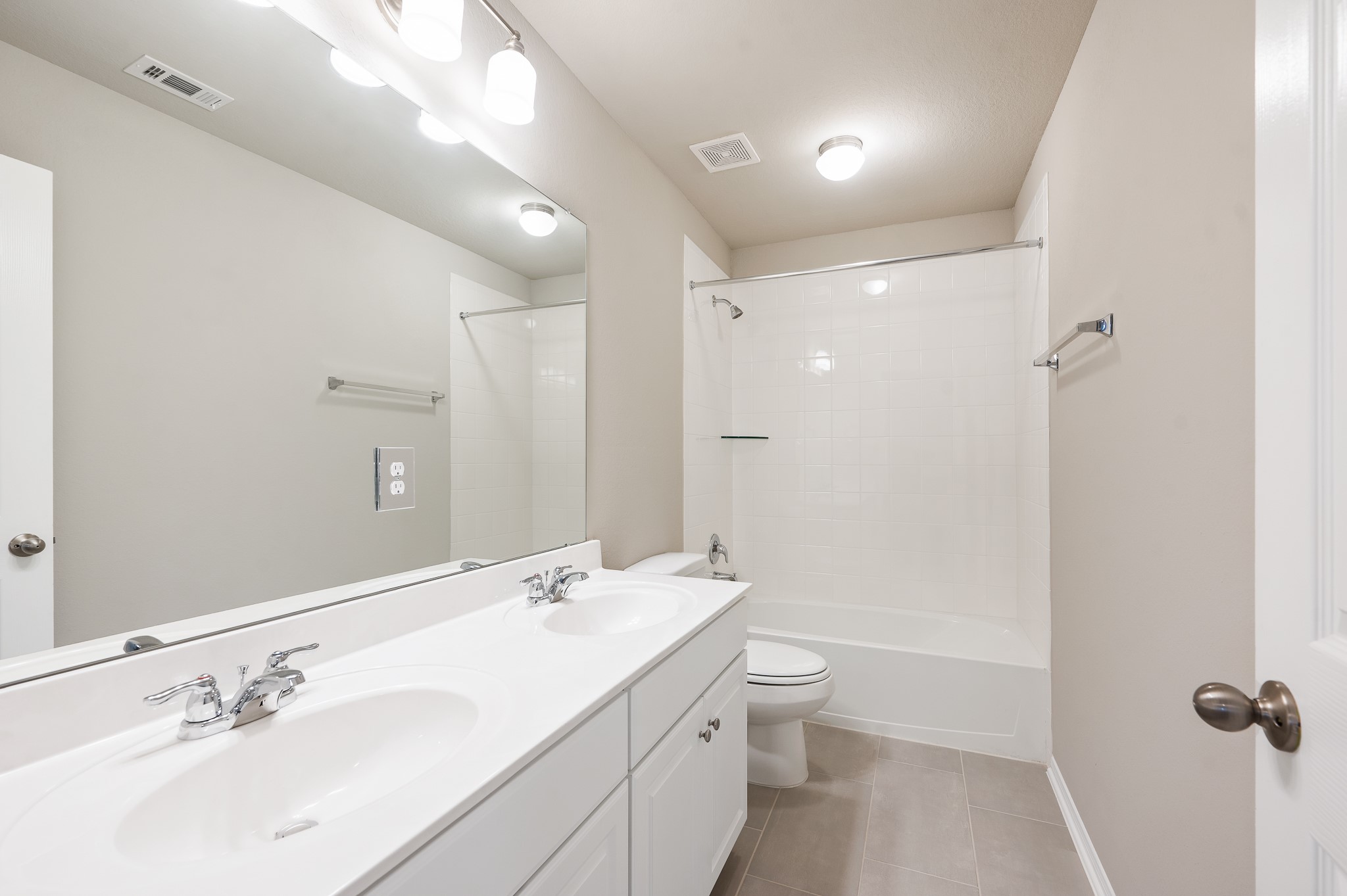 2472 Fairway Harbor Drive Property Photo 41