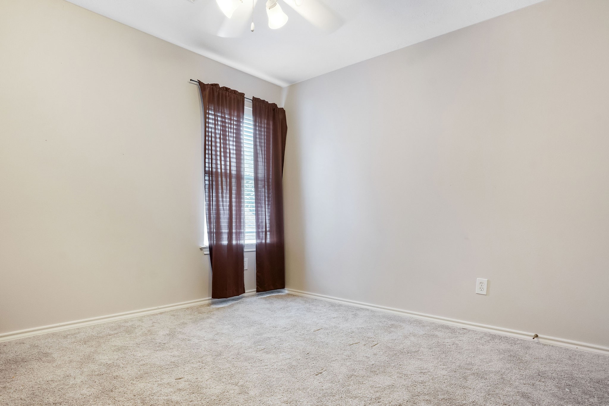 20915 Sandy Briar Court Property Photo 20