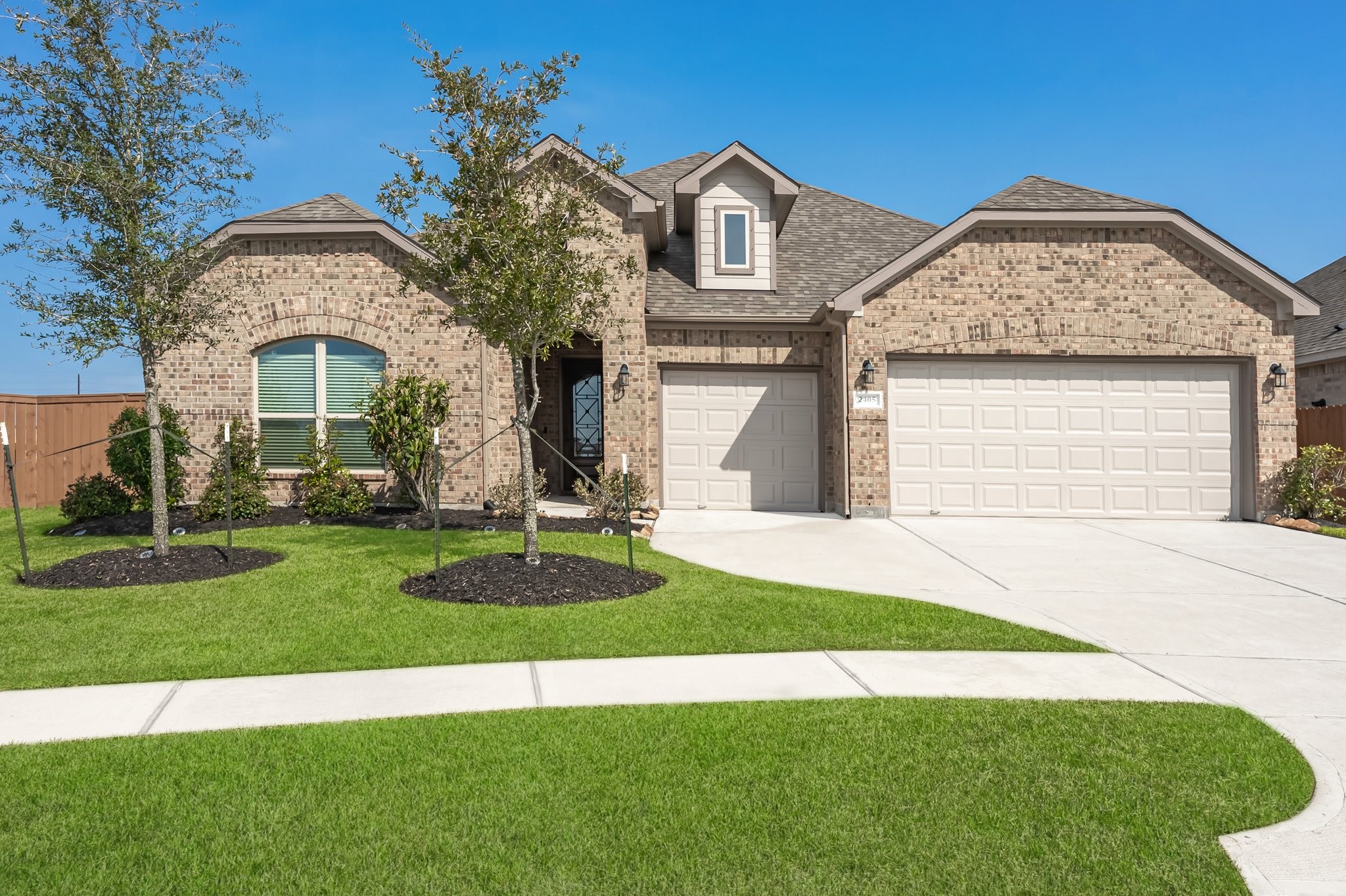 2405 Sequoia Grove Drive Property Photo 3