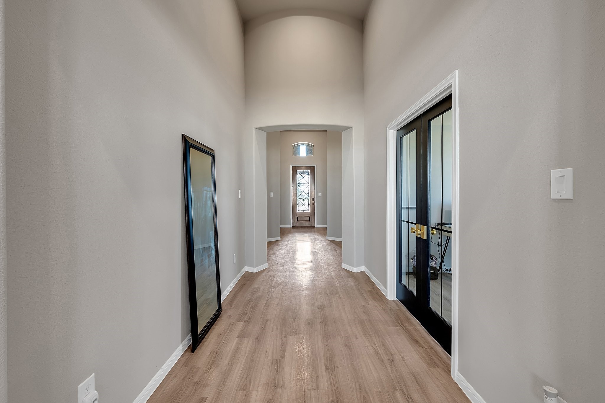 2405 Sequoia Grove Drive Property Photo 6