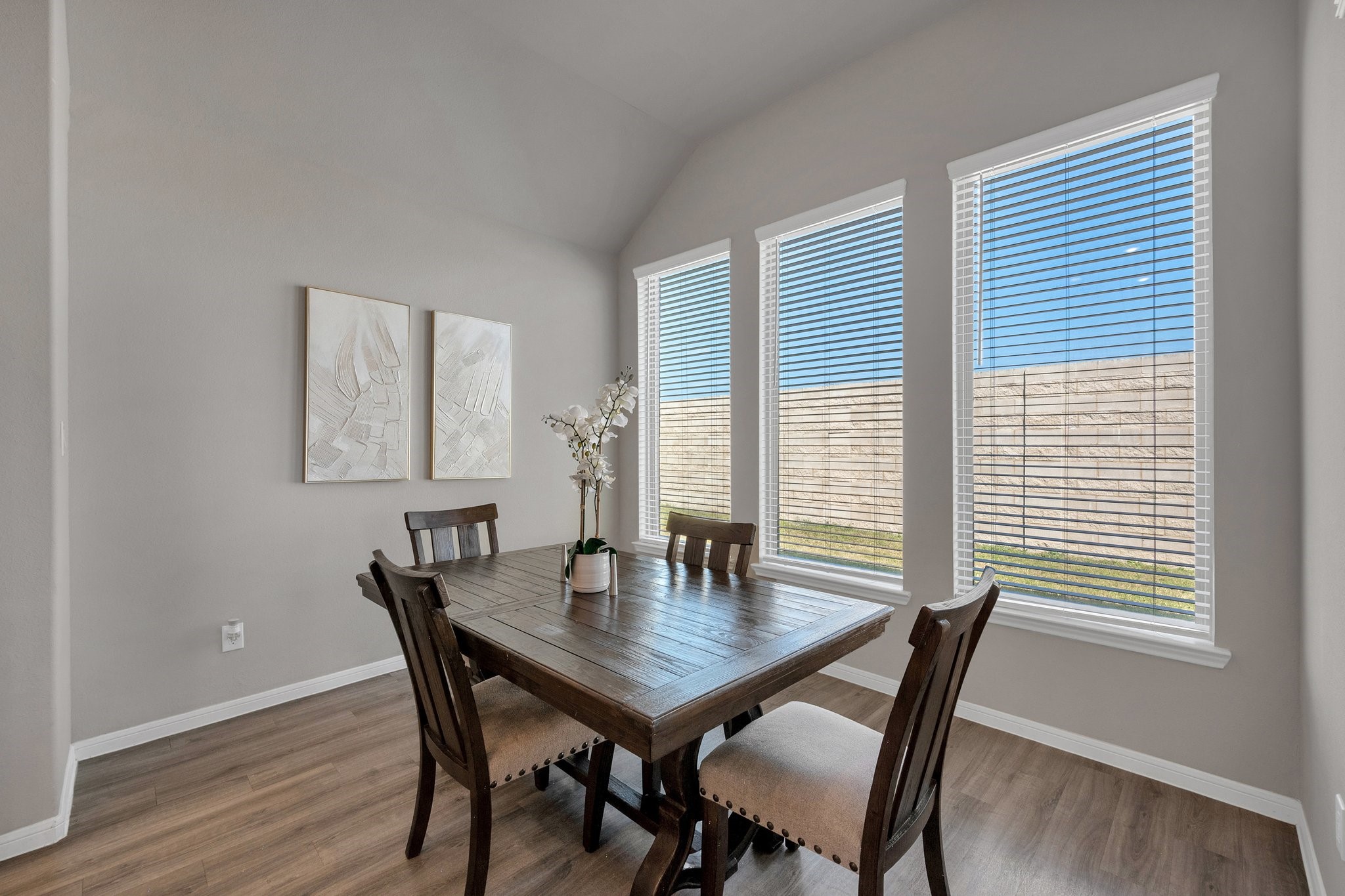 2405 Sequoia Grove Drive Property Photo 11