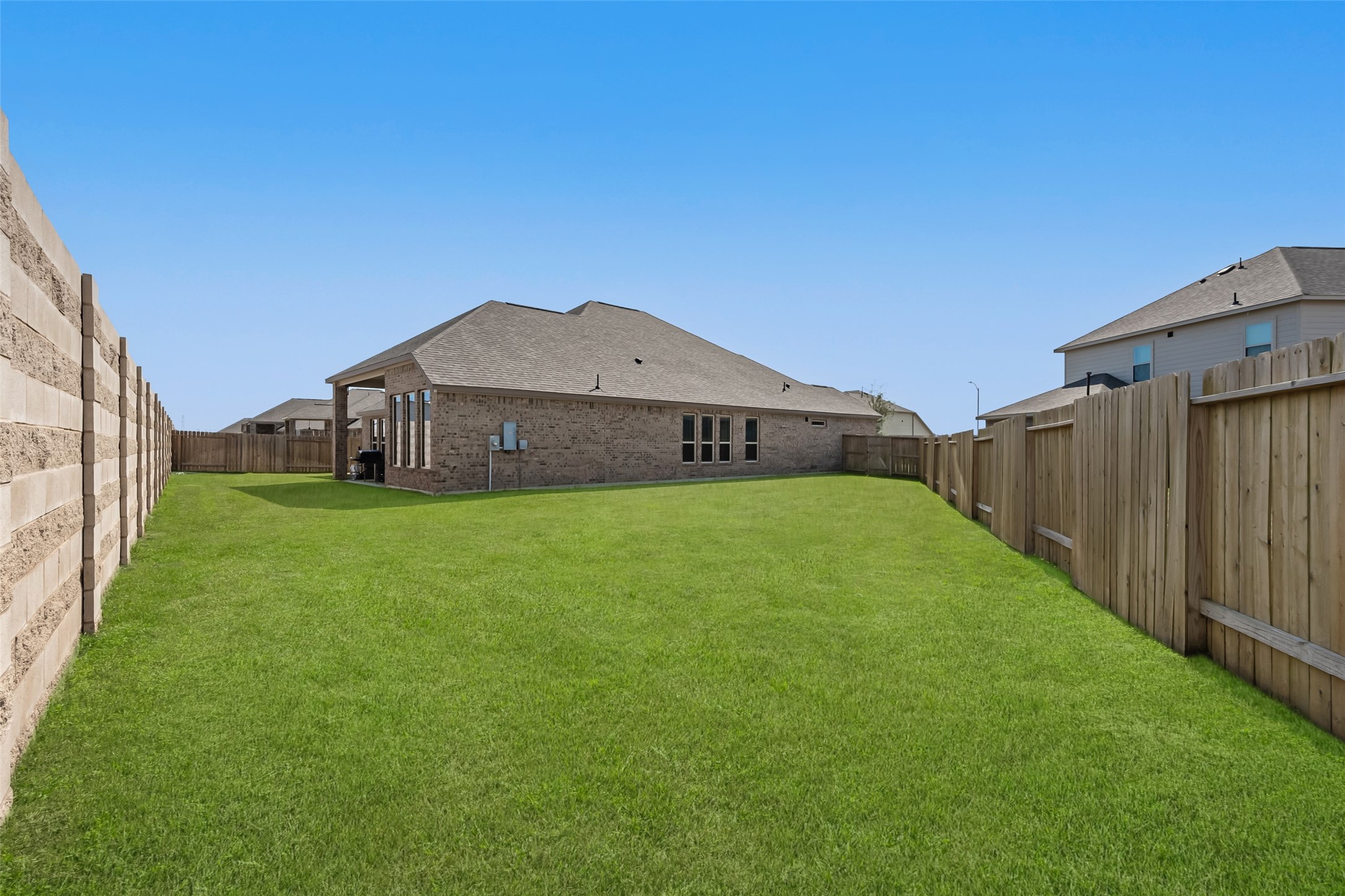 2405 Sequoia Grove Drive Property Photo 25
