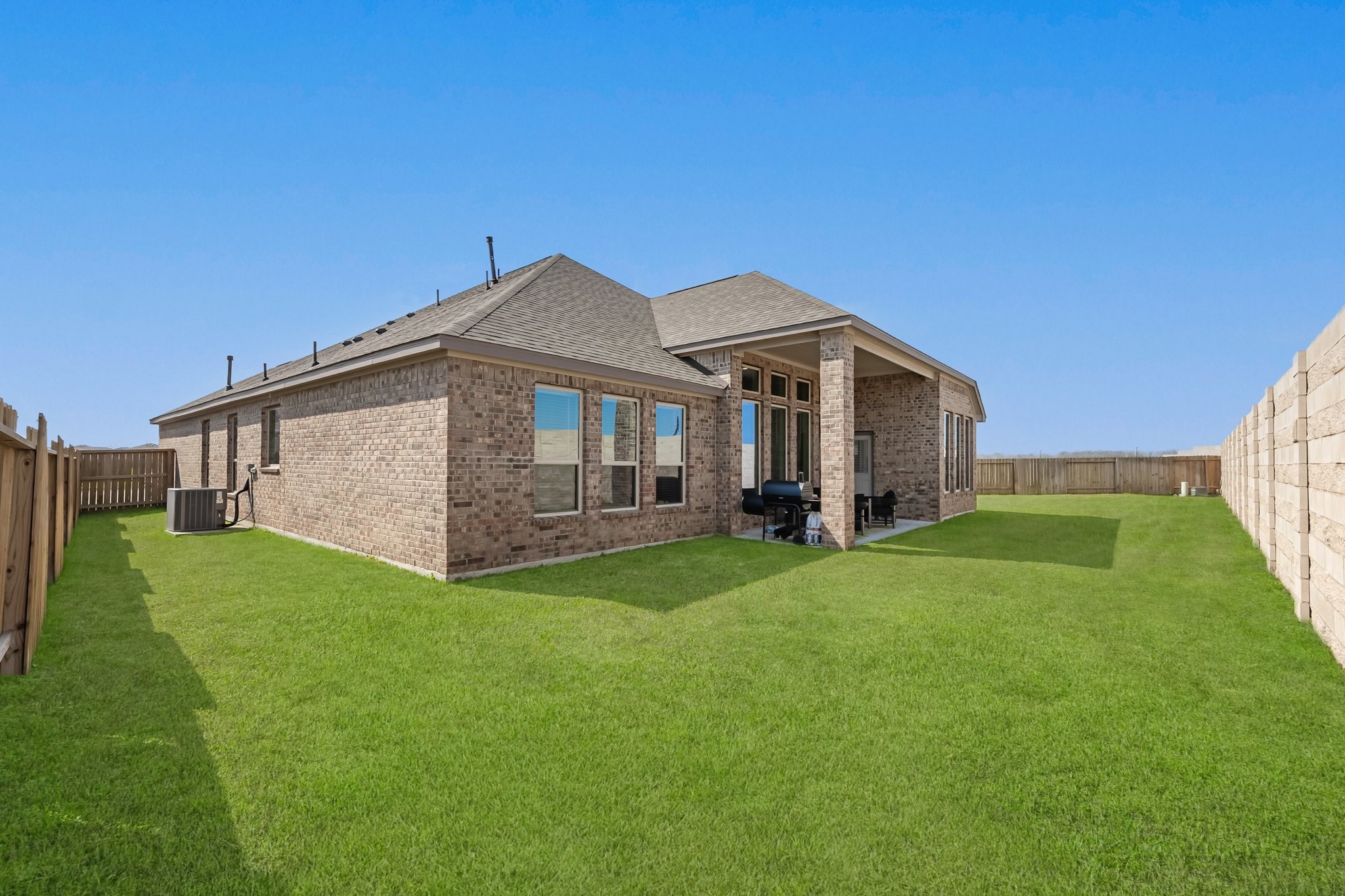 2405 Sequoia Grove Drive Property Photo 27