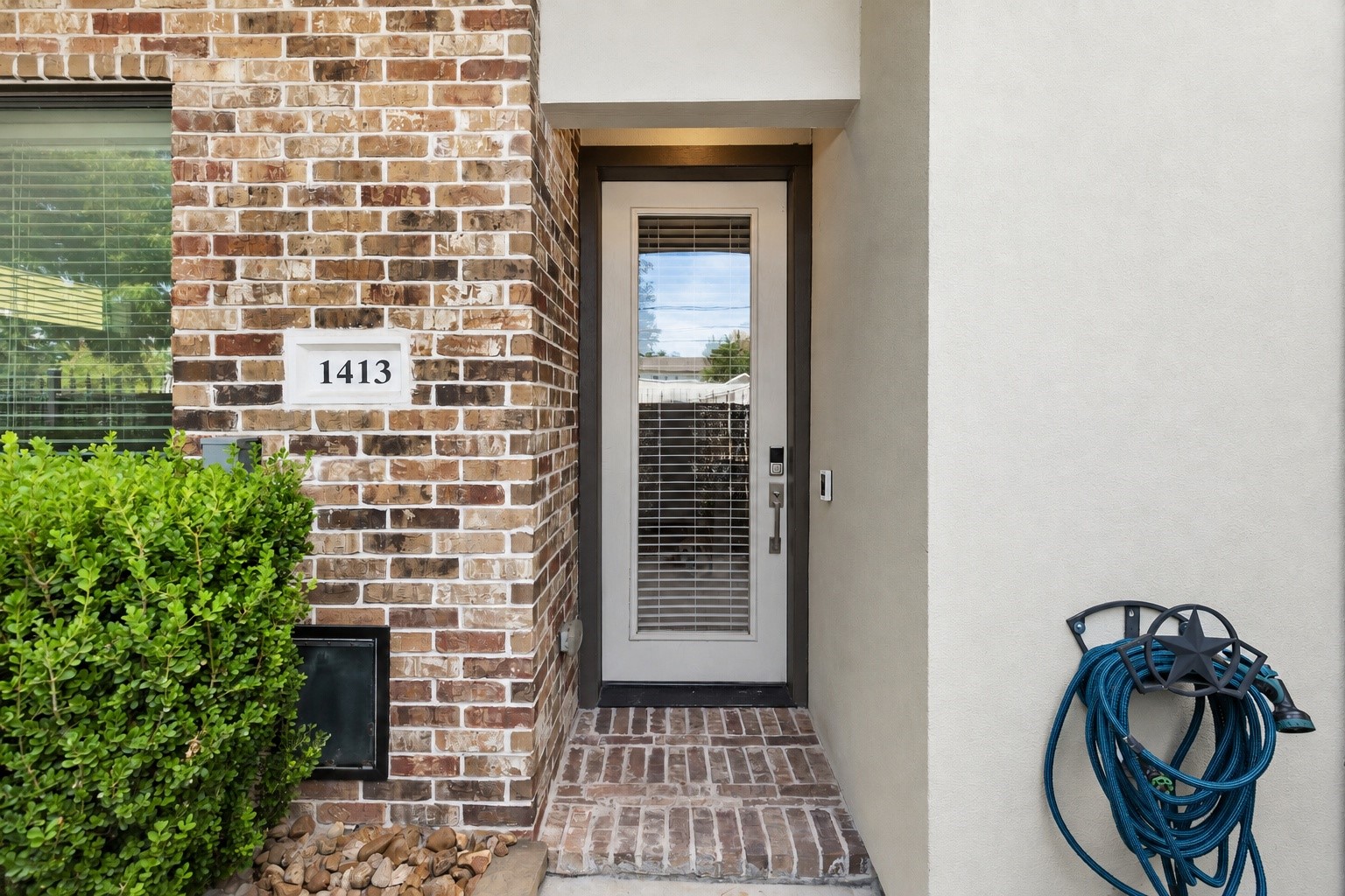 1413 Nagle Street Property Photo 2