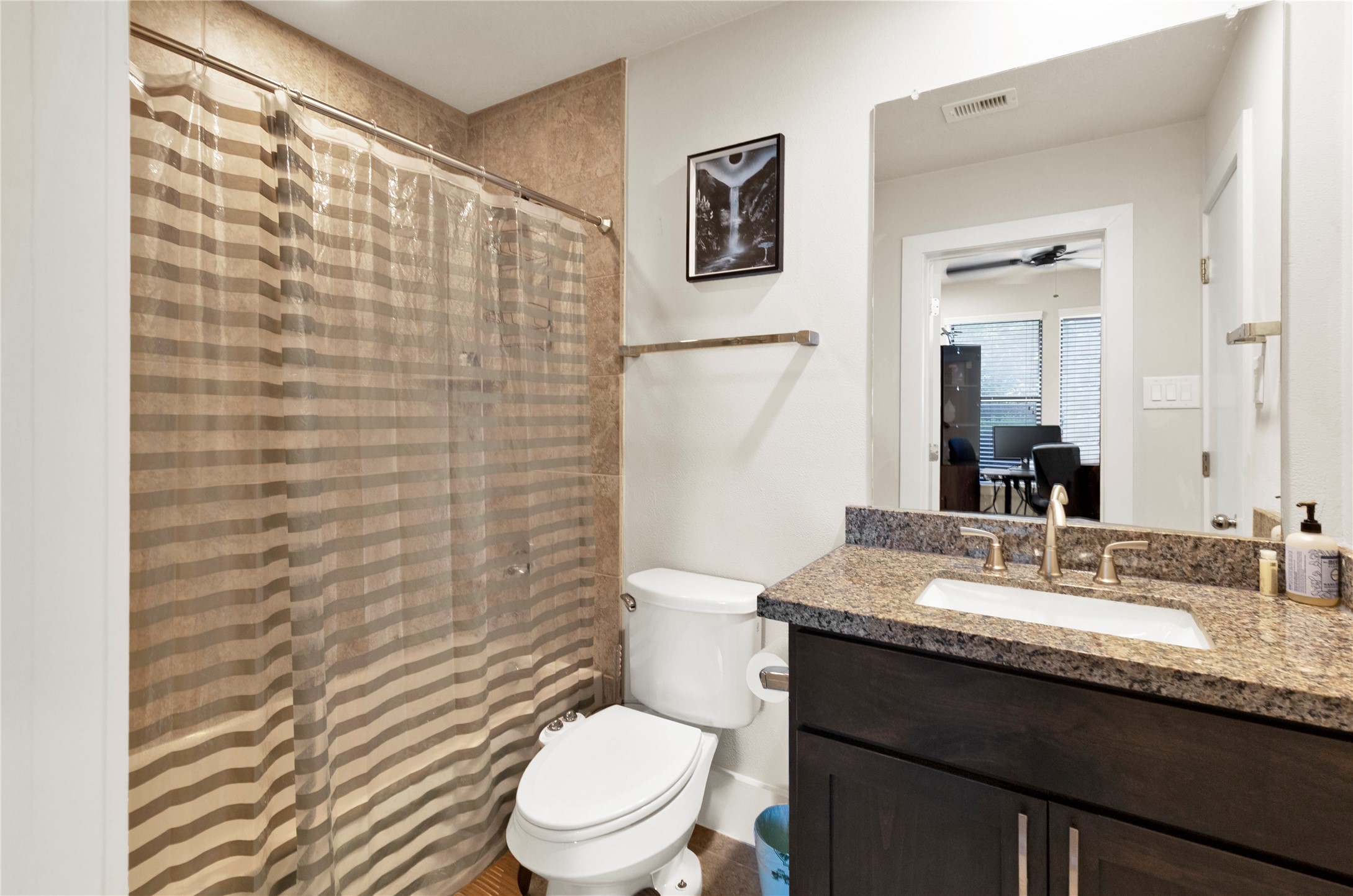 1413 Nagle Street Property Photo 6