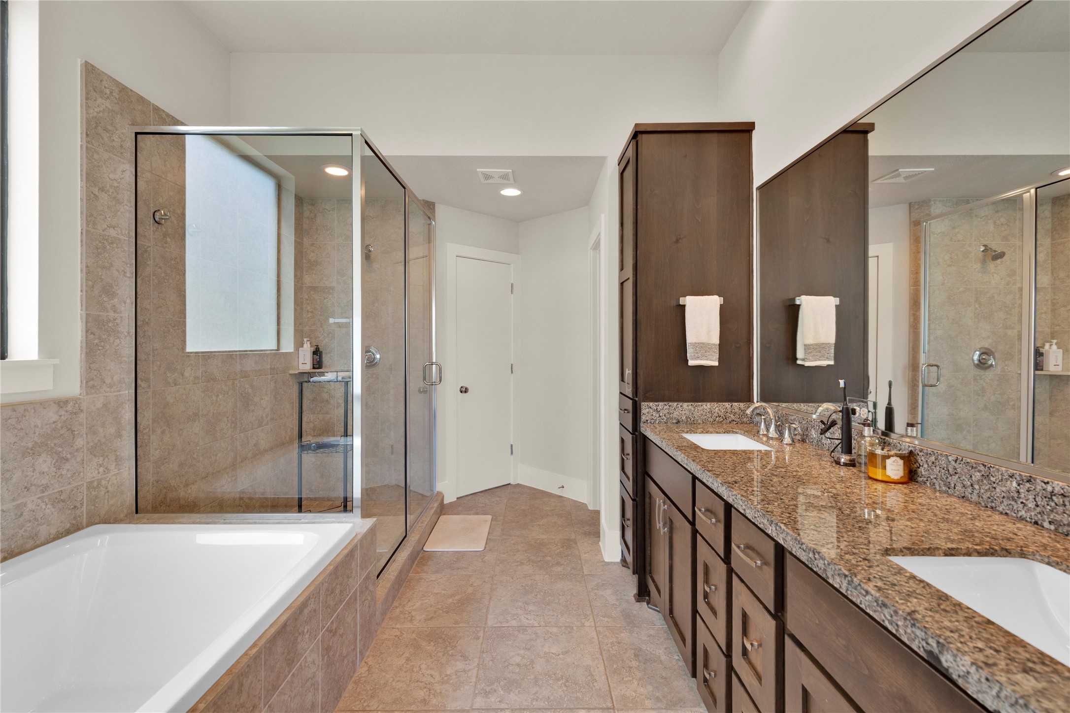 1413 Nagle Street Property Photo 24
