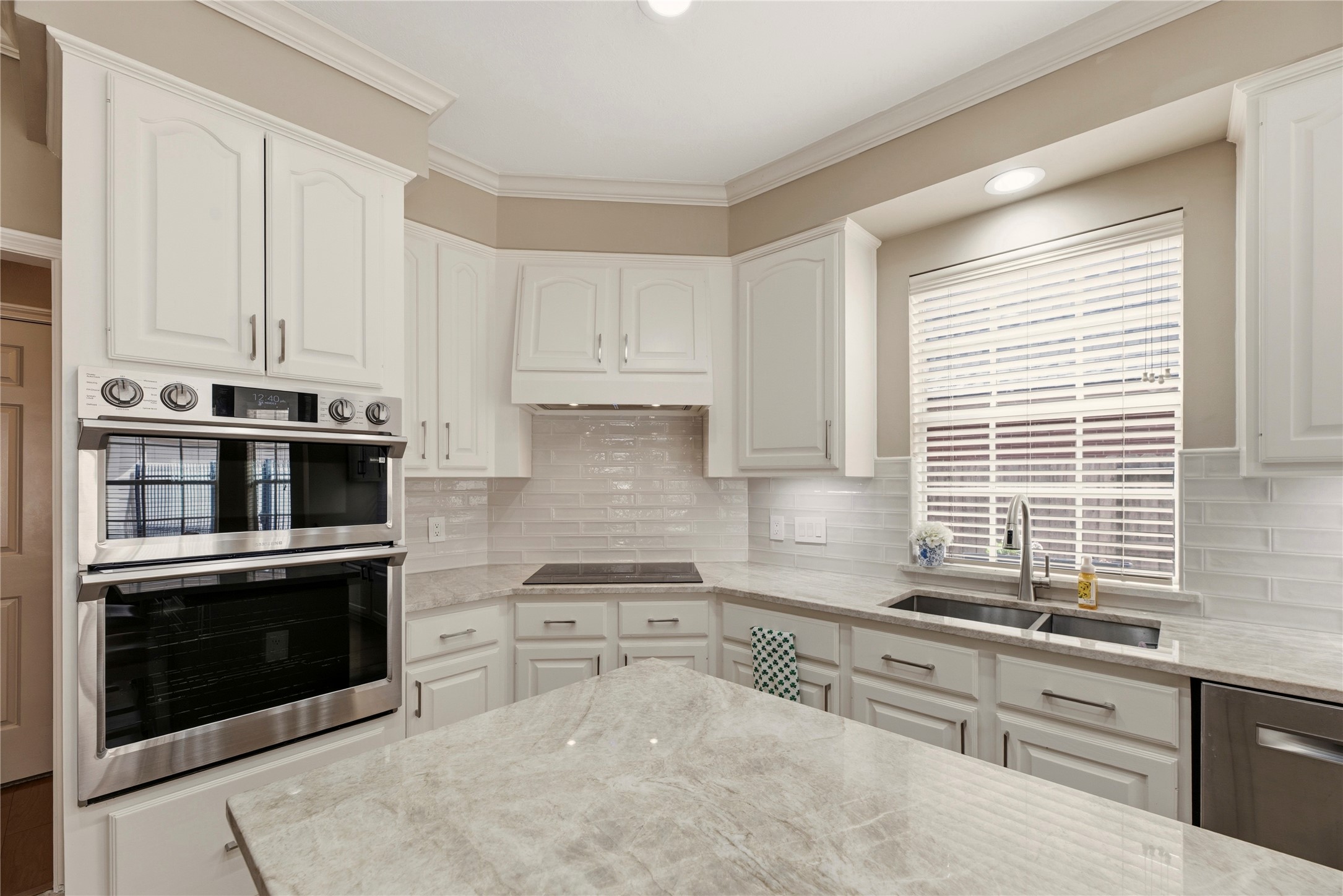 7115 Palisades Heights Drive Property Photo 14