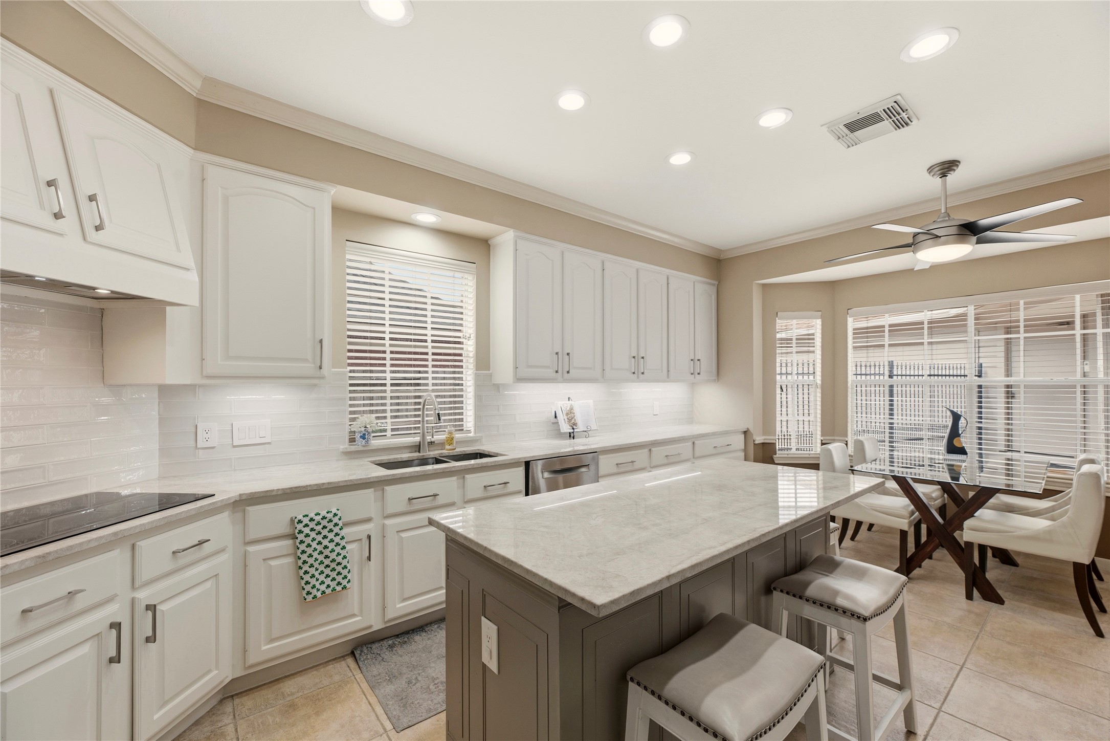 7115 Palisades Heights Drive Property Photo 15