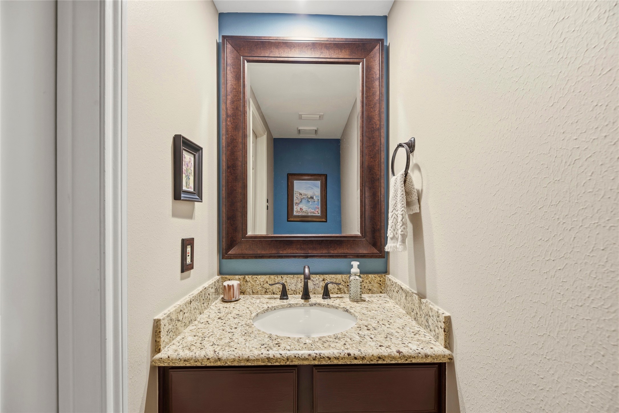 7115 Palisades Heights Drive Property Photo 19