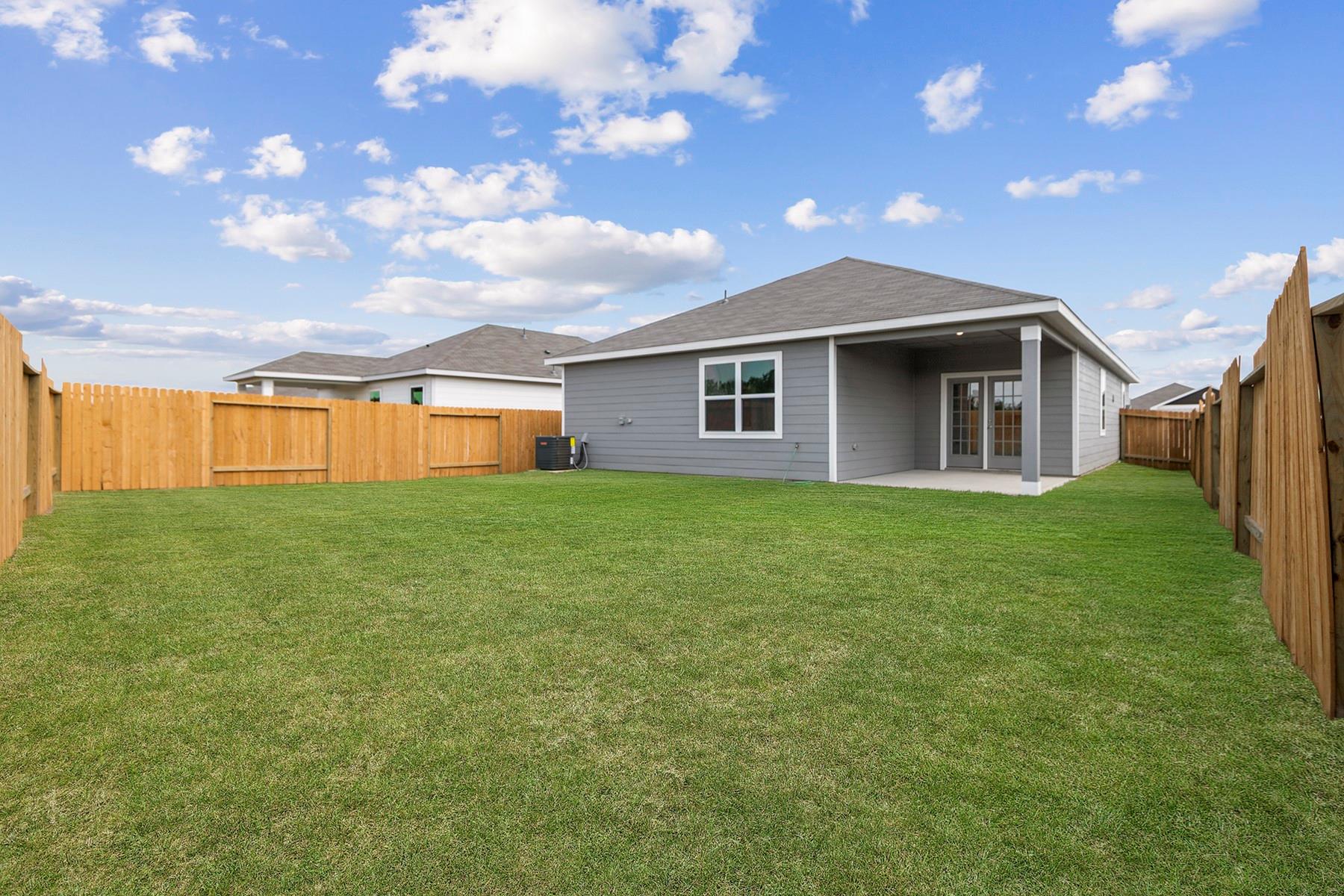 15463 Maple Terrace Drive Property Photo 2