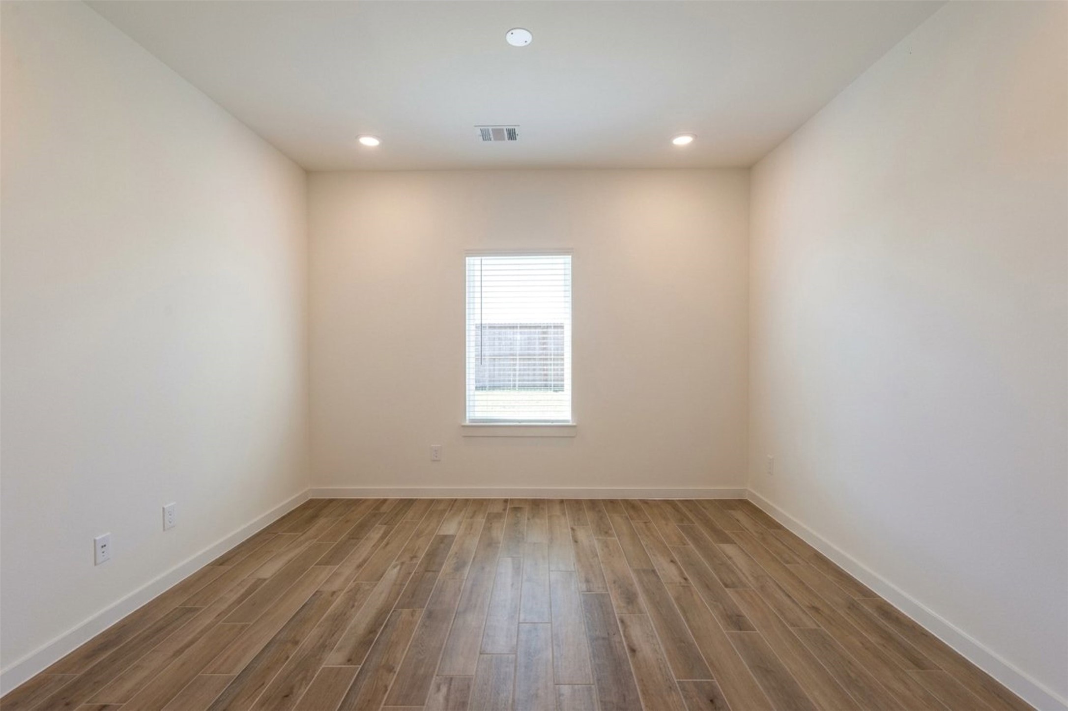 8331 Amethyst Valley Lane Property Photo 11