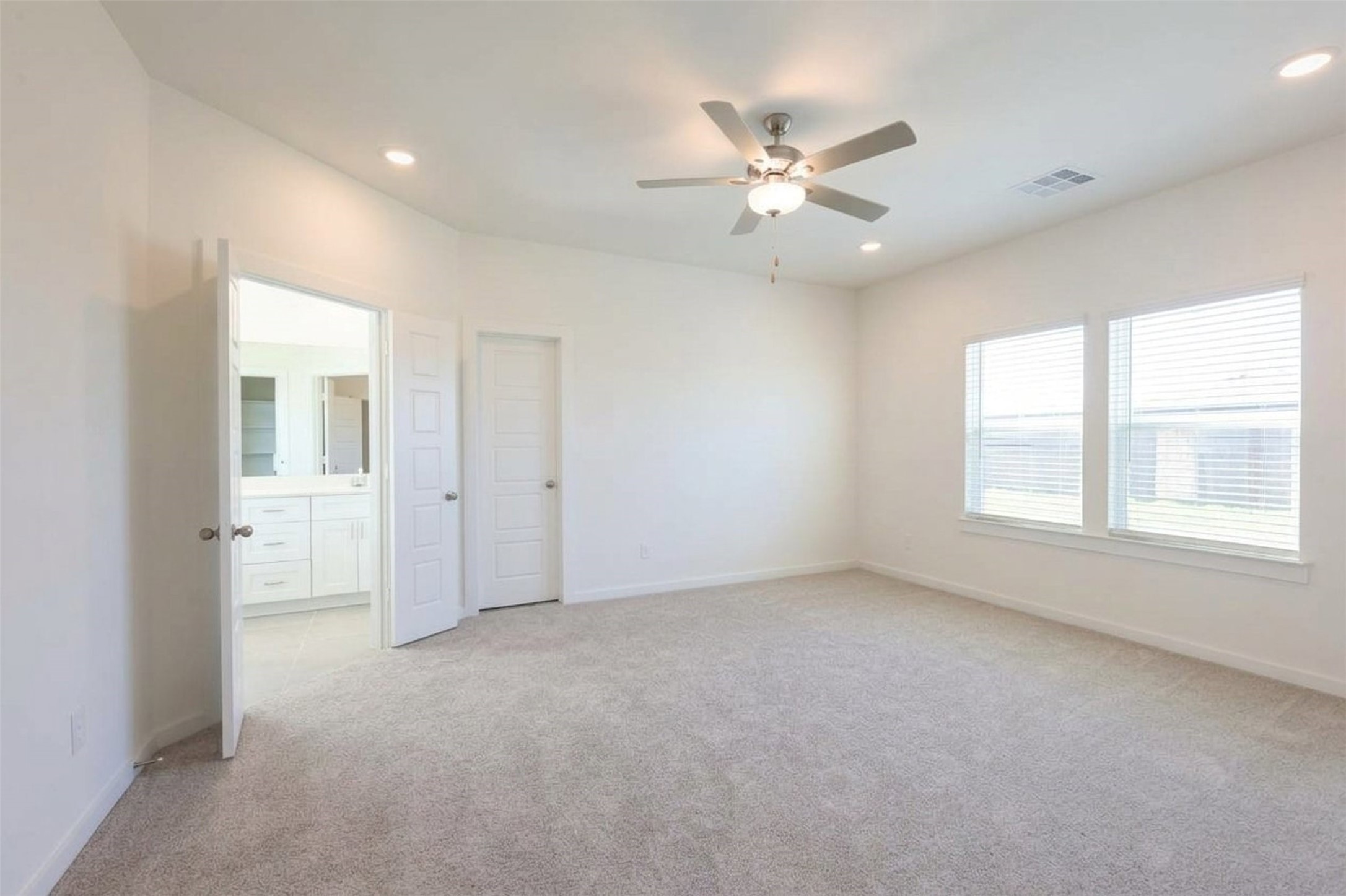 8331 Amethyst Valley Lane Property Photo 13