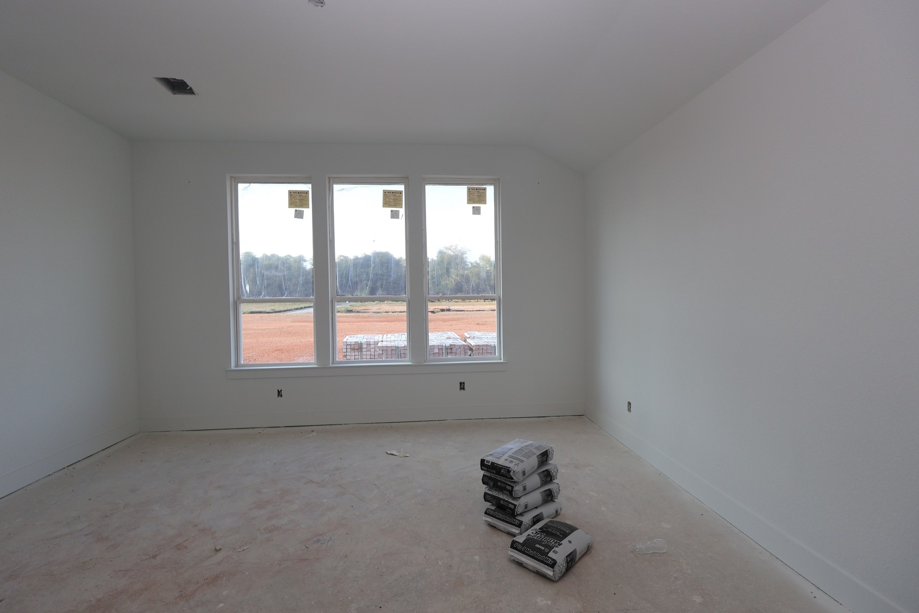 14936 Clover Meadow Lane Property Photo 8