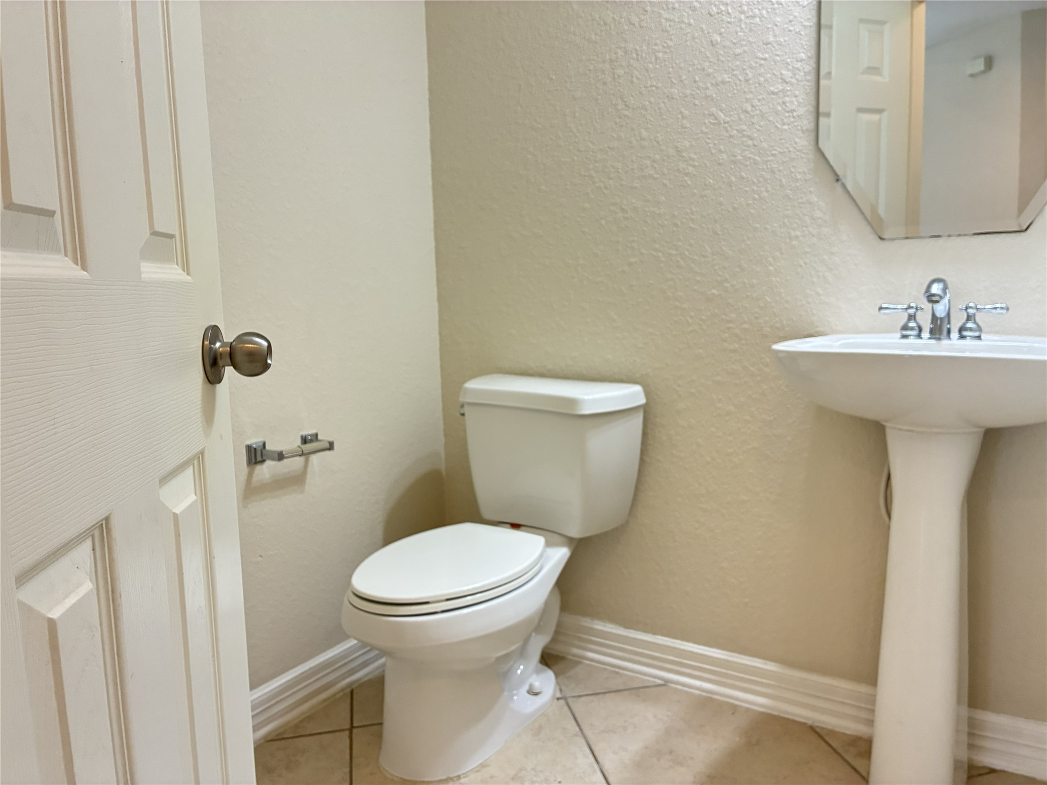 14207 Parable Lane Property Photo 5