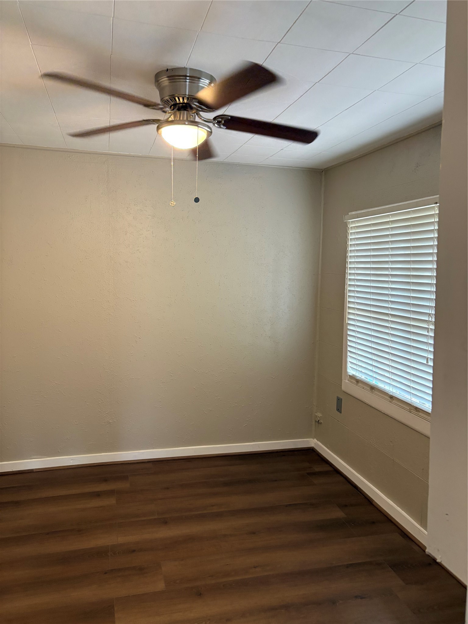5914 Ridgeway Drive Property Photo 8