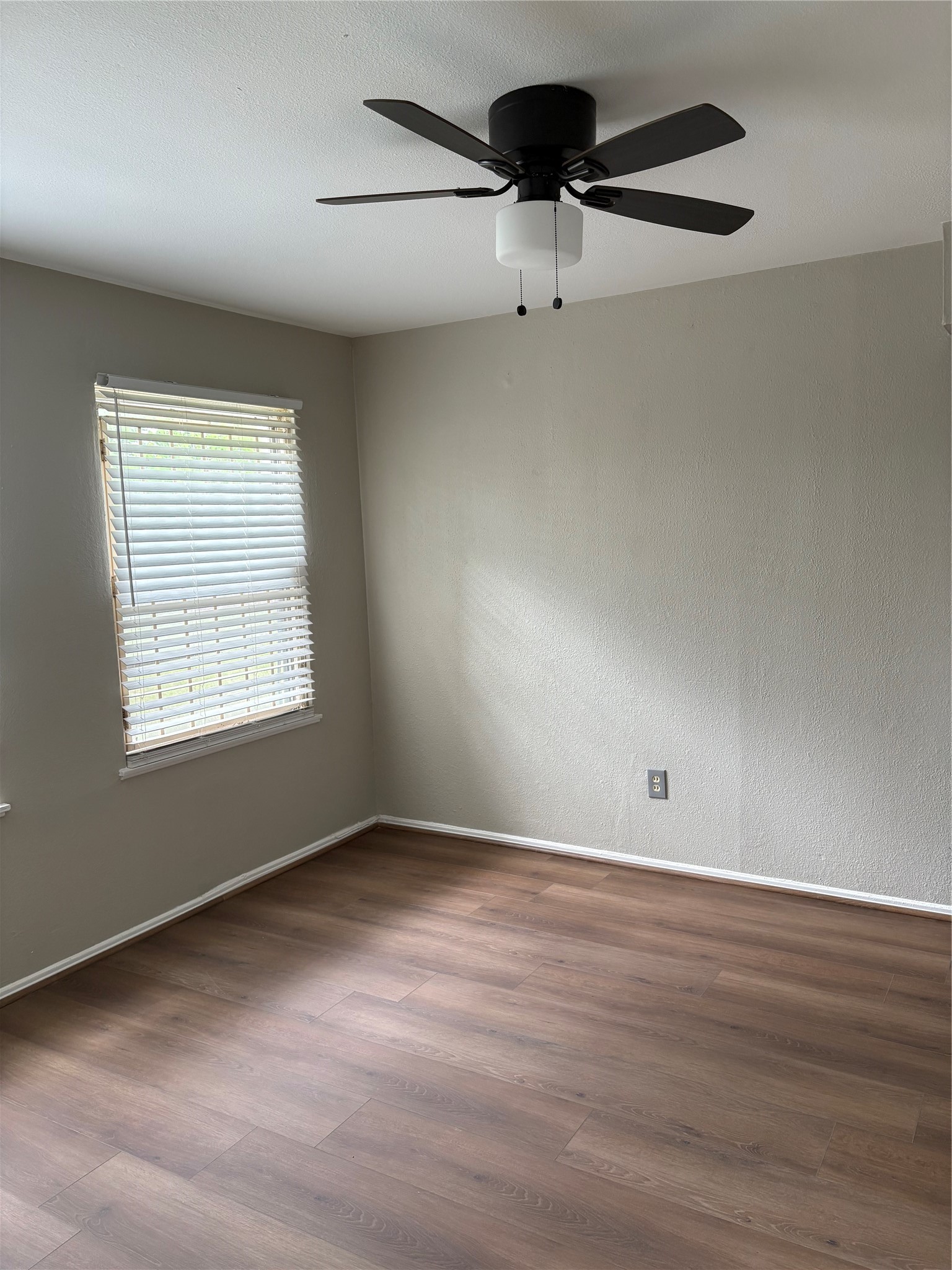 5914 Ridgeway Drive Property Photo 16